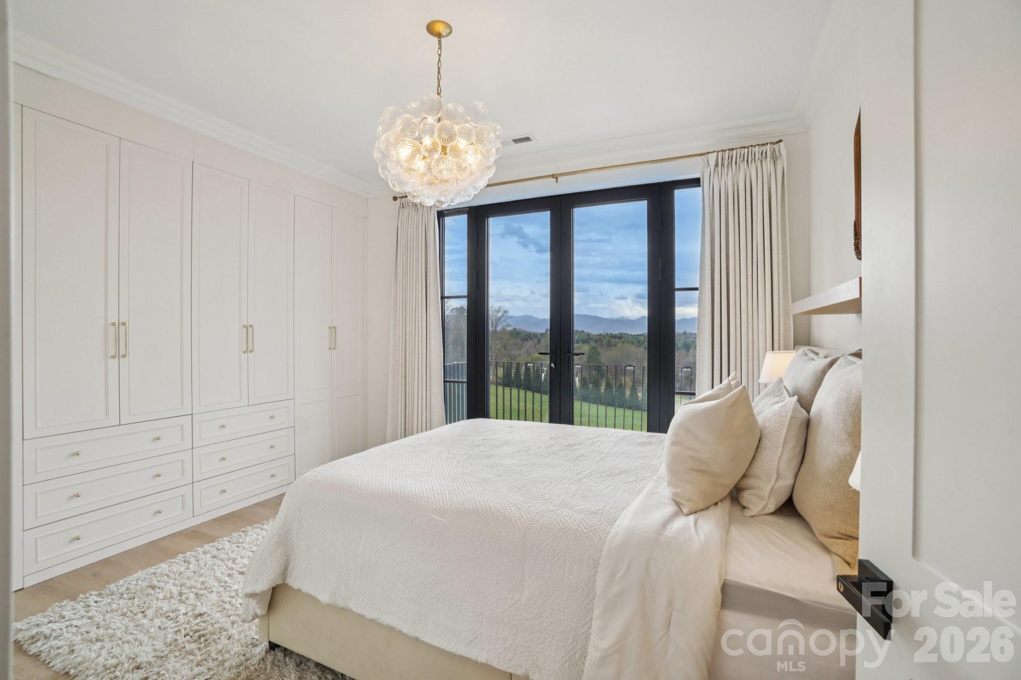 107 Lee Lane — Mars Hill