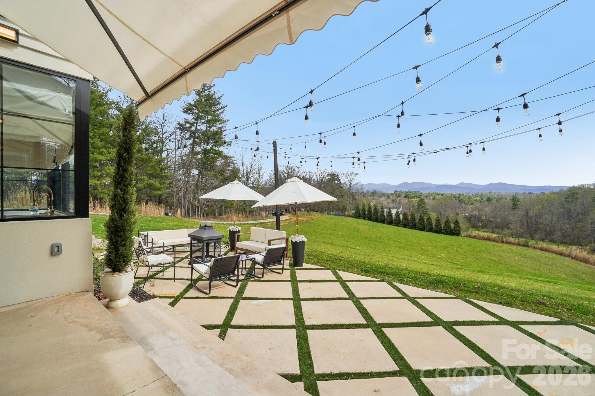 107 Lee Lane — Mars Hill