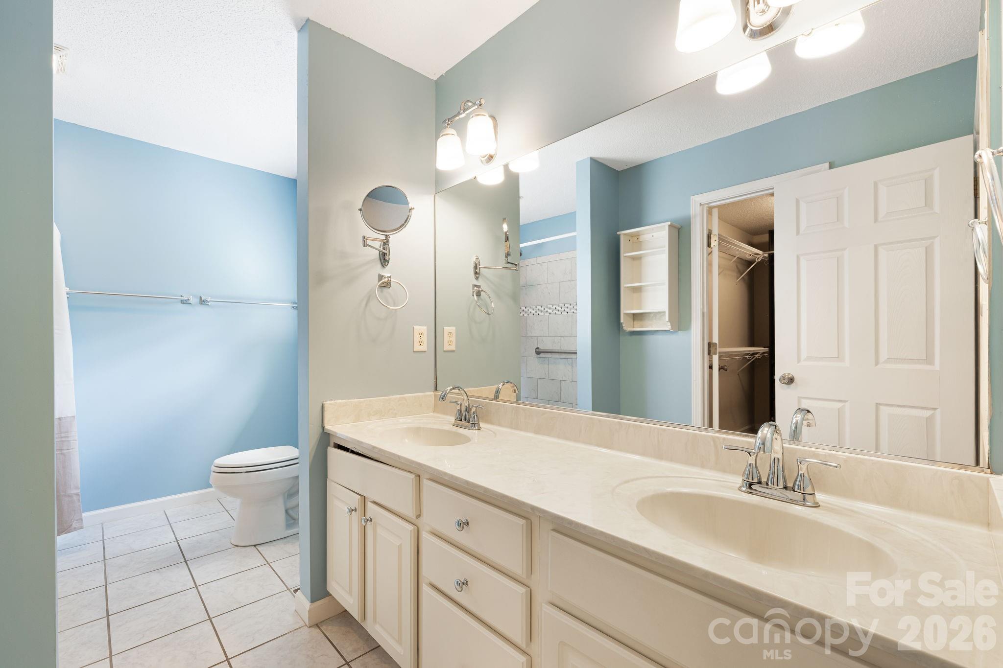 207 Christina Court — Asheville