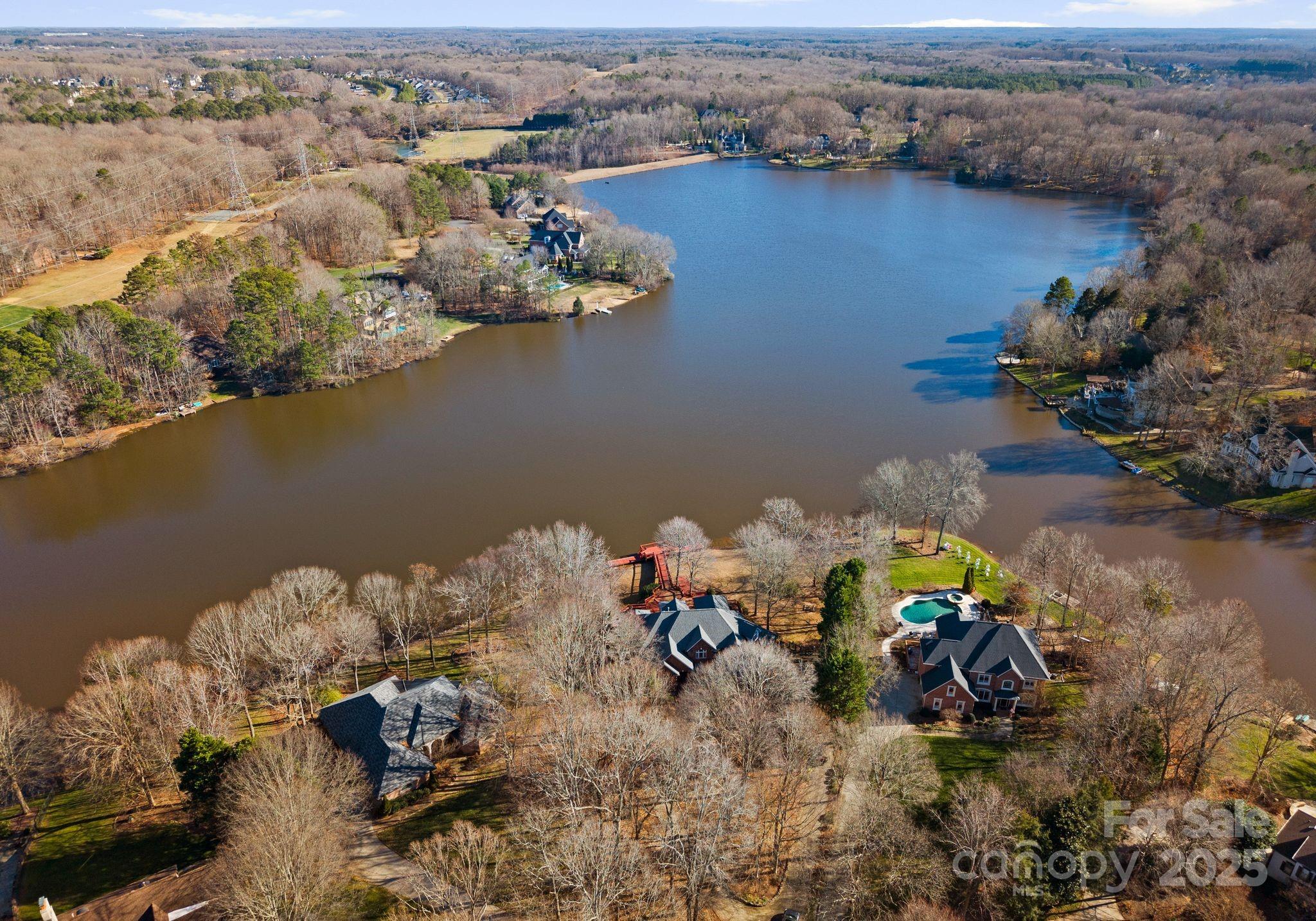 718 Eagle Point Court — Matthews