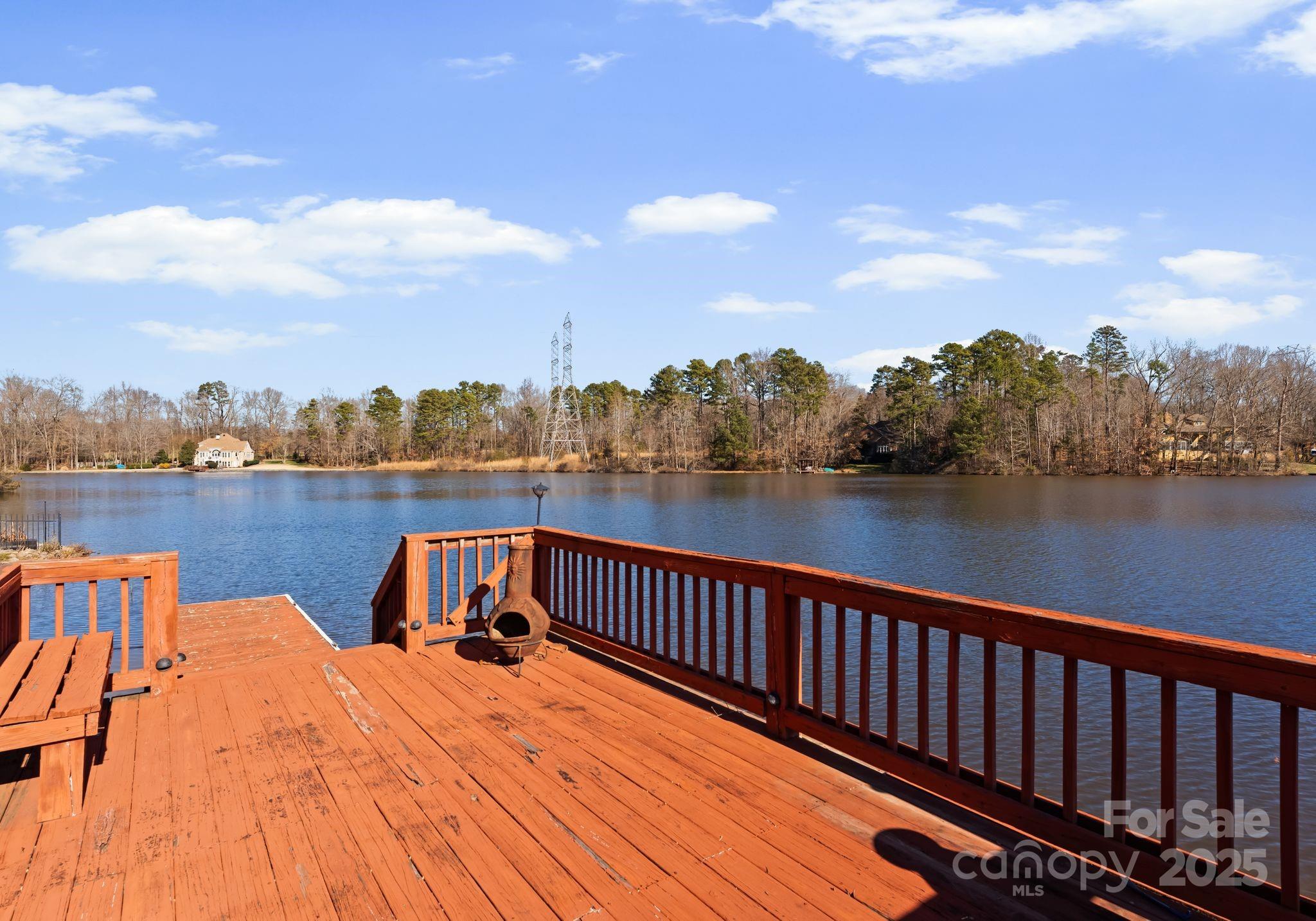 718 Eagle Point Court — Matthews