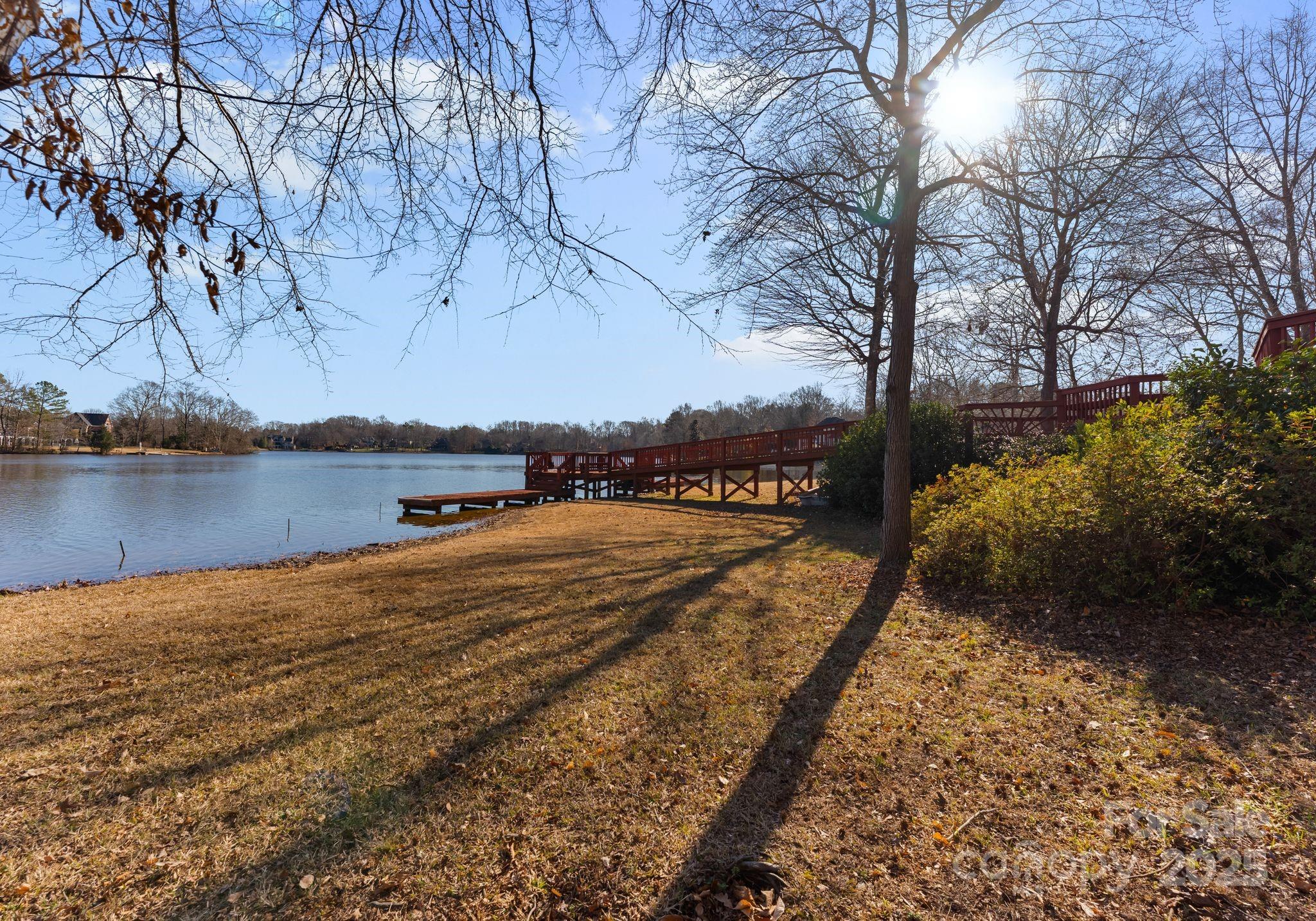 718 Eagle Point Court — Matthews