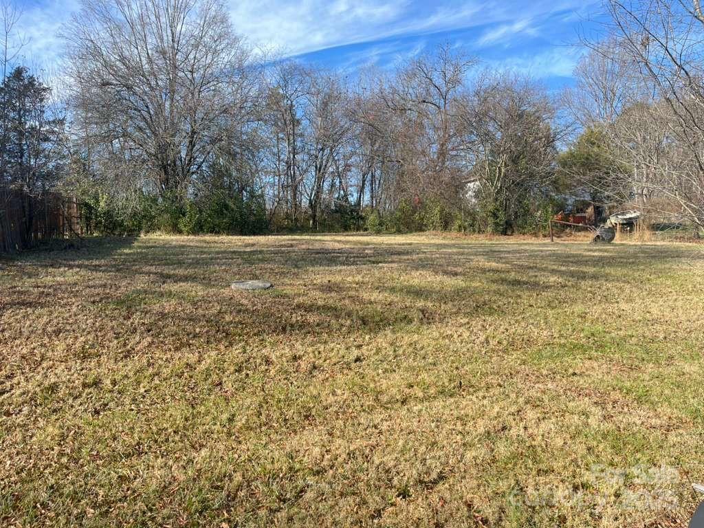 1073 Springdale Drive — Maiden