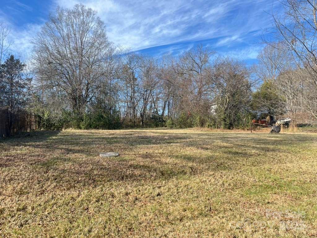 1073 Springdale Drive — Maiden