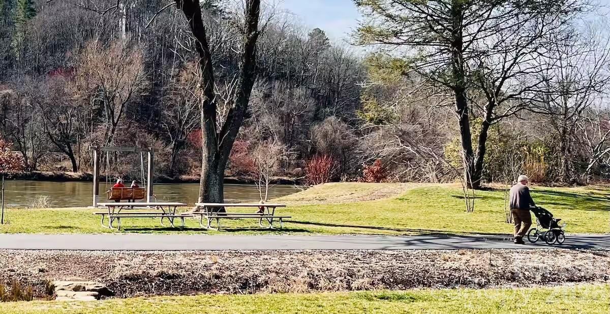 1063 Riverside Drive — Asheville