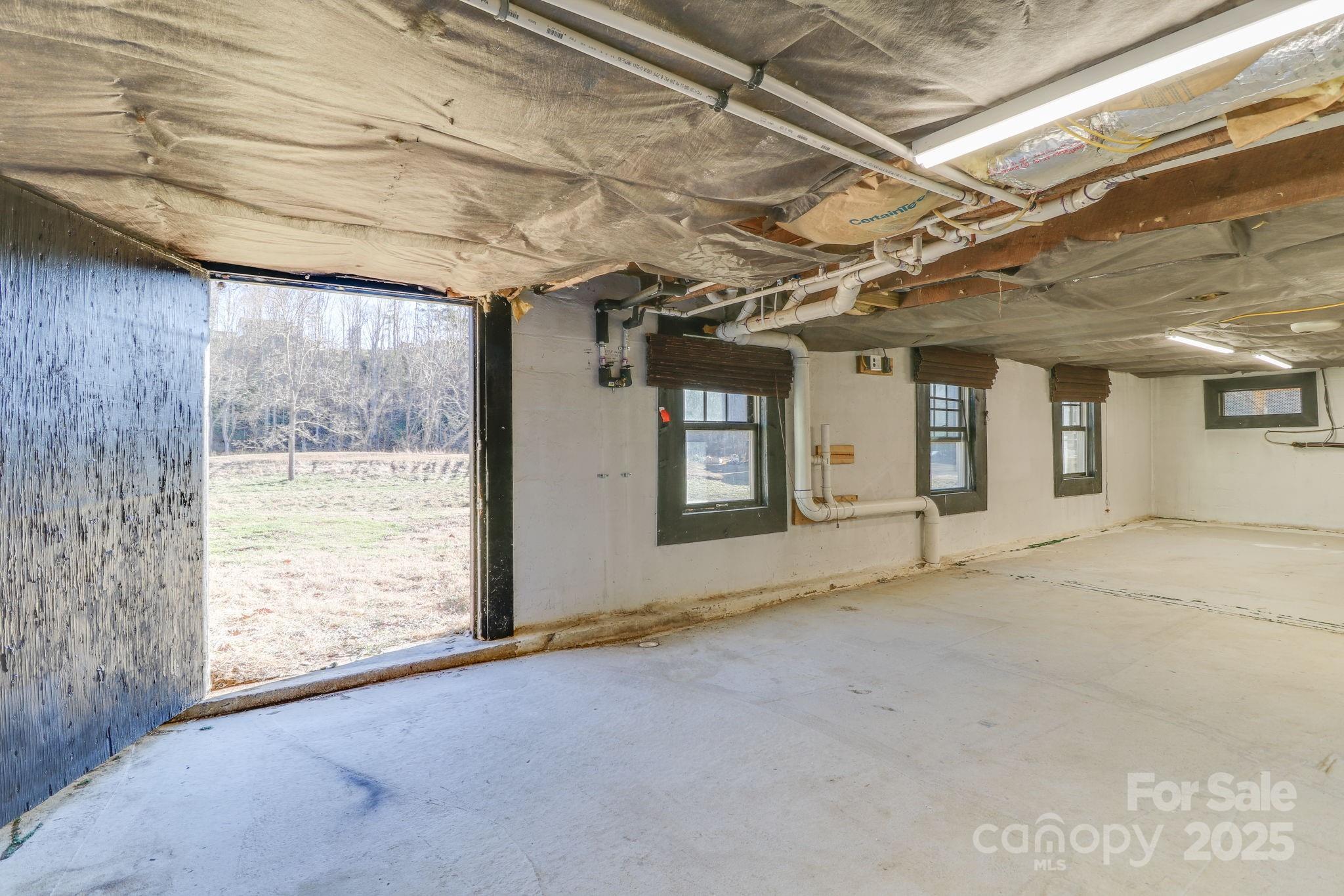 1108 Jenkins Valley Road — Alexander
