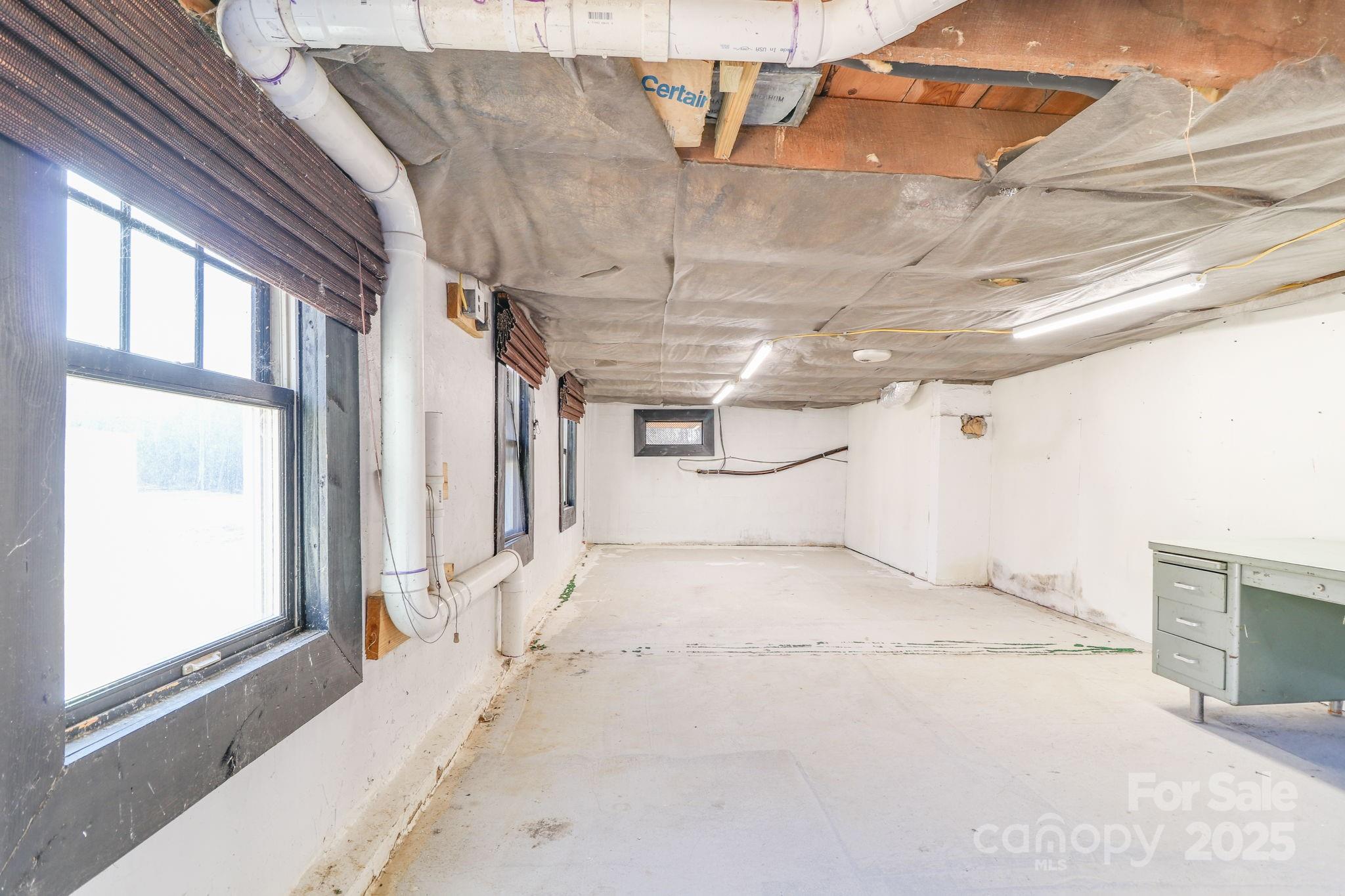1108 Jenkins Valley Road — Alexander