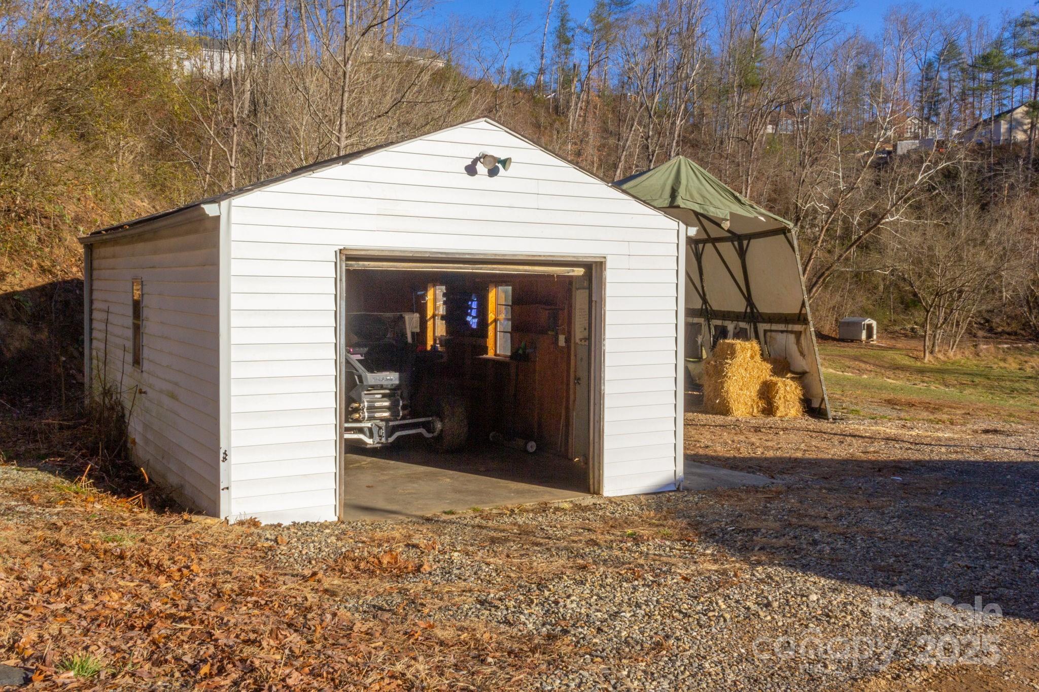 1108 Jenkins Valley Road — Alexander
