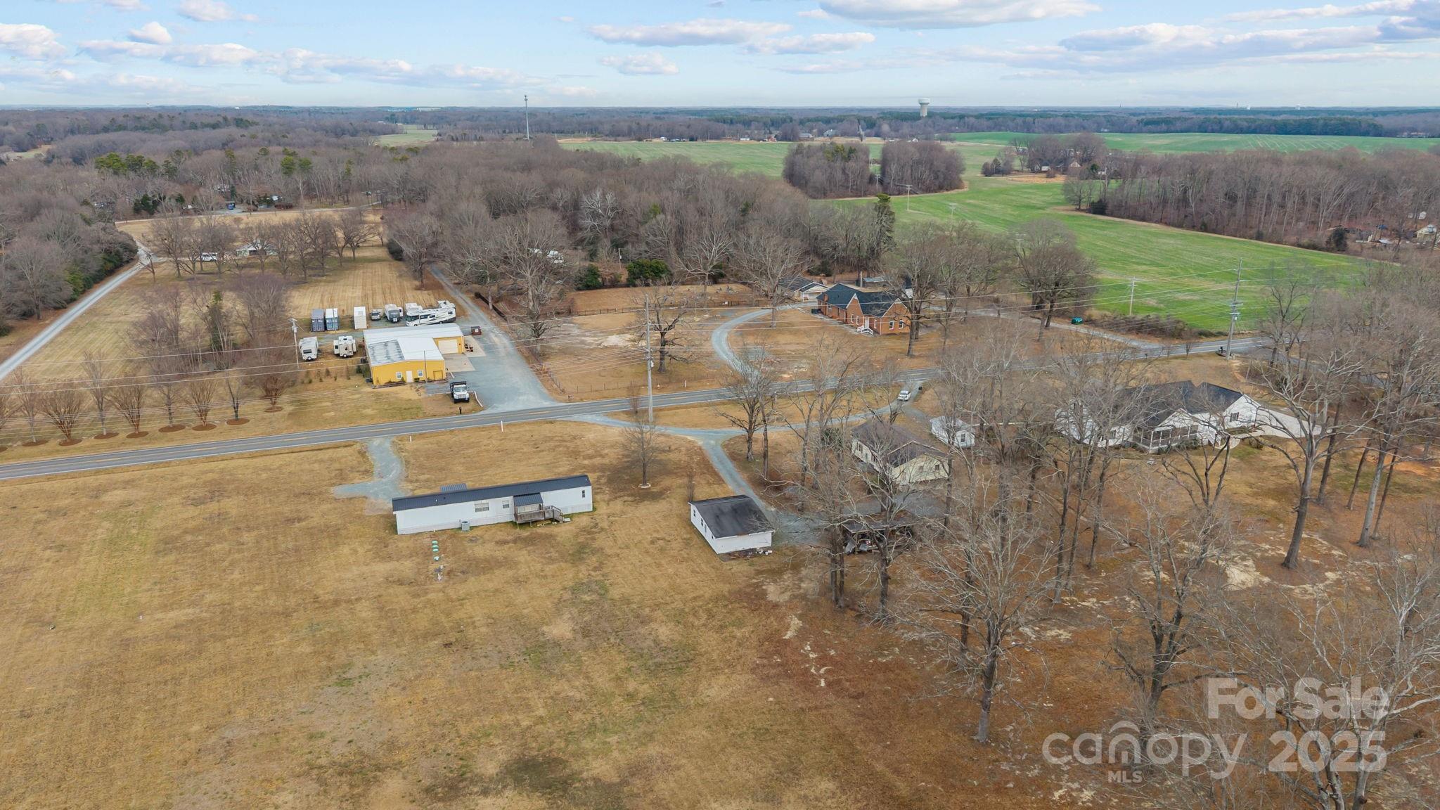 2909 New Town Road — Monroe