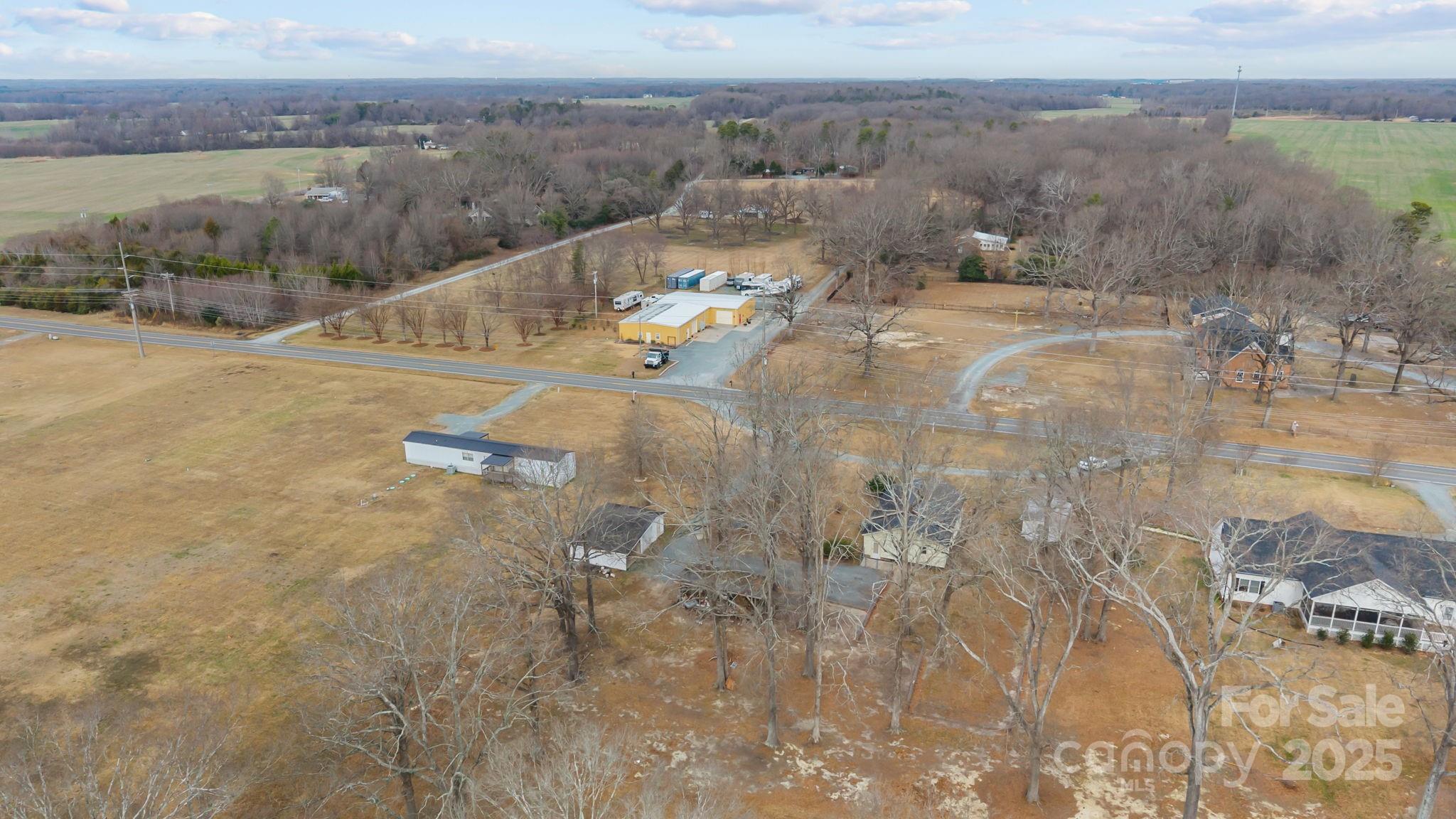 2909 New Town Road — Monroe