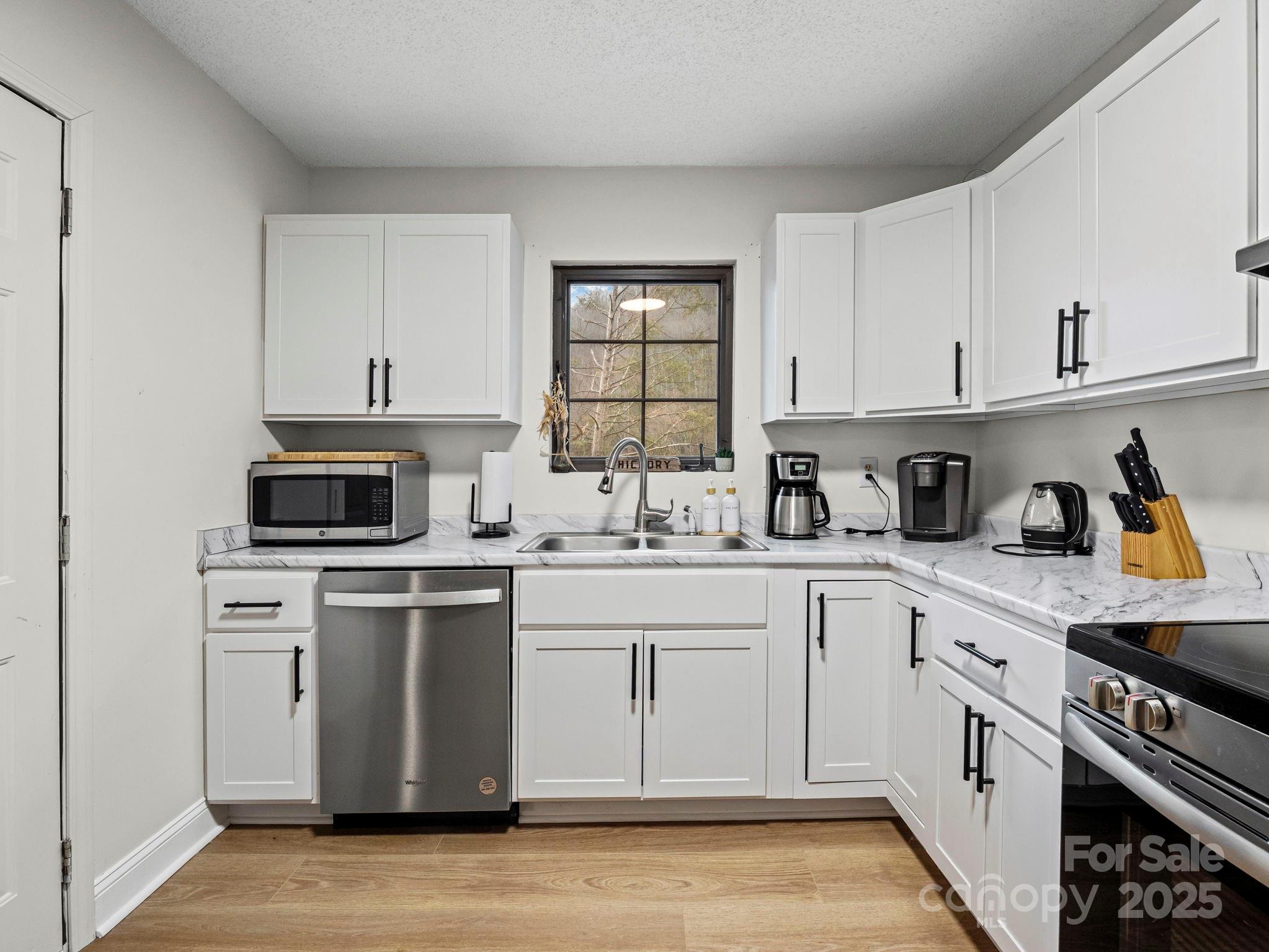 950 Main Street #5 — Chimney Rock