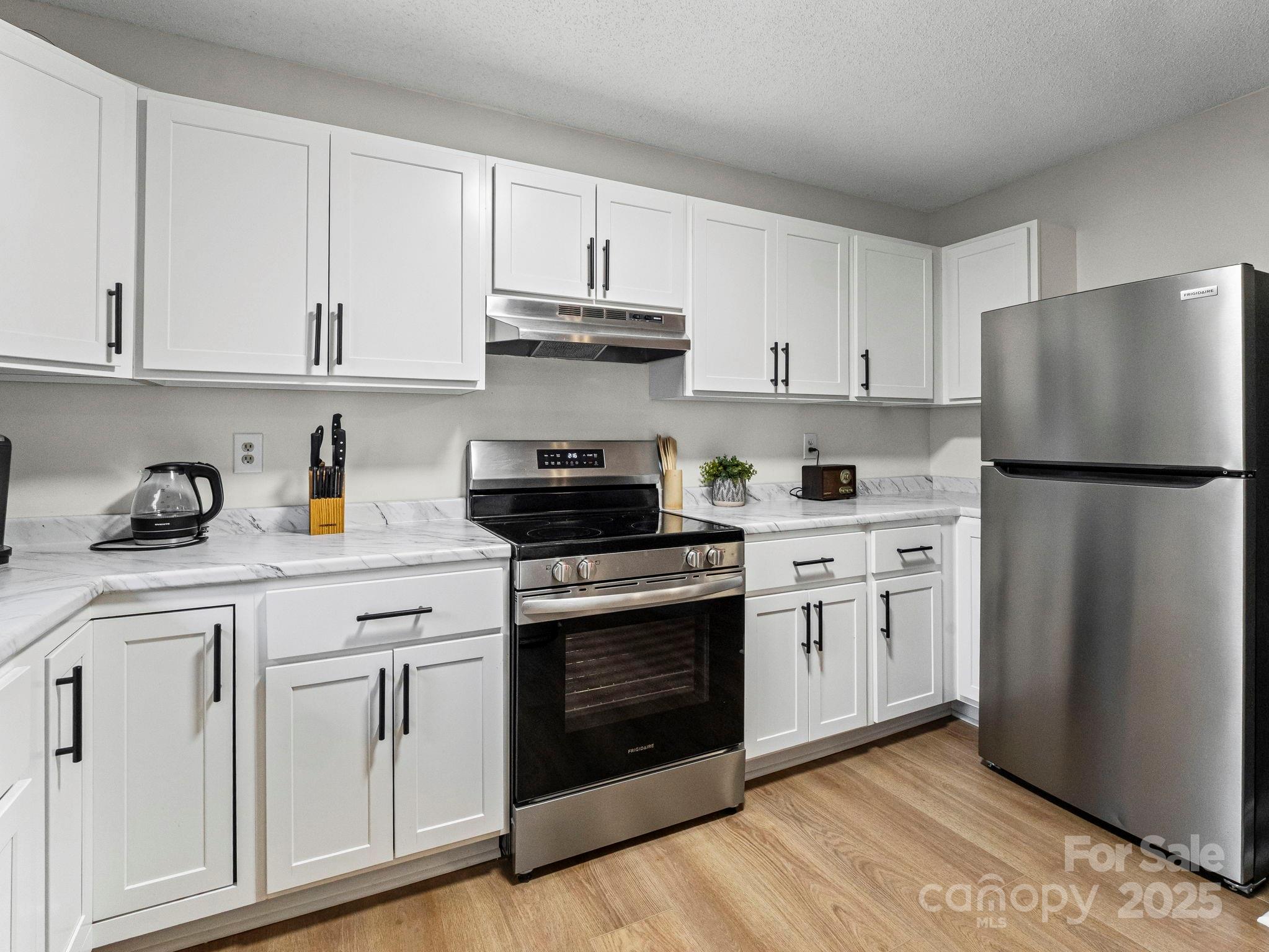 950 Main Street #5 — Chimney Rock