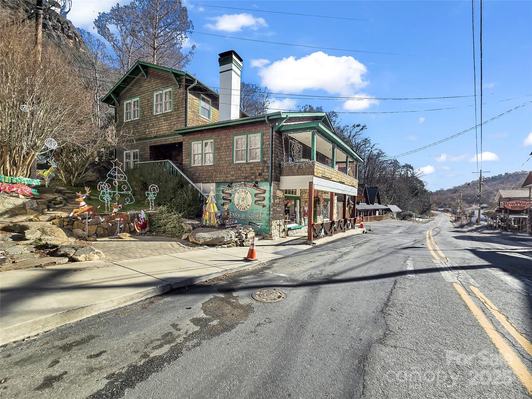 950 Main Street #5 — Chimney Rock