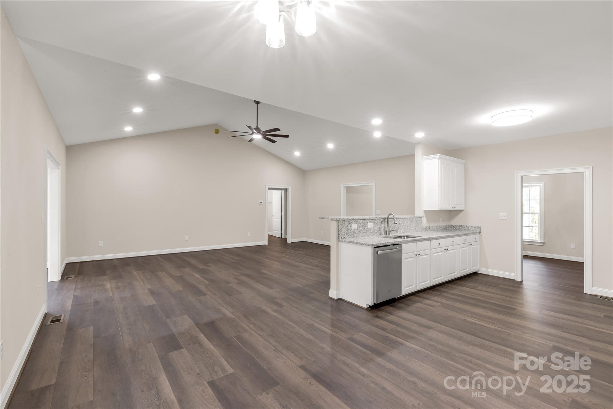 1489 Paraham Road S — York