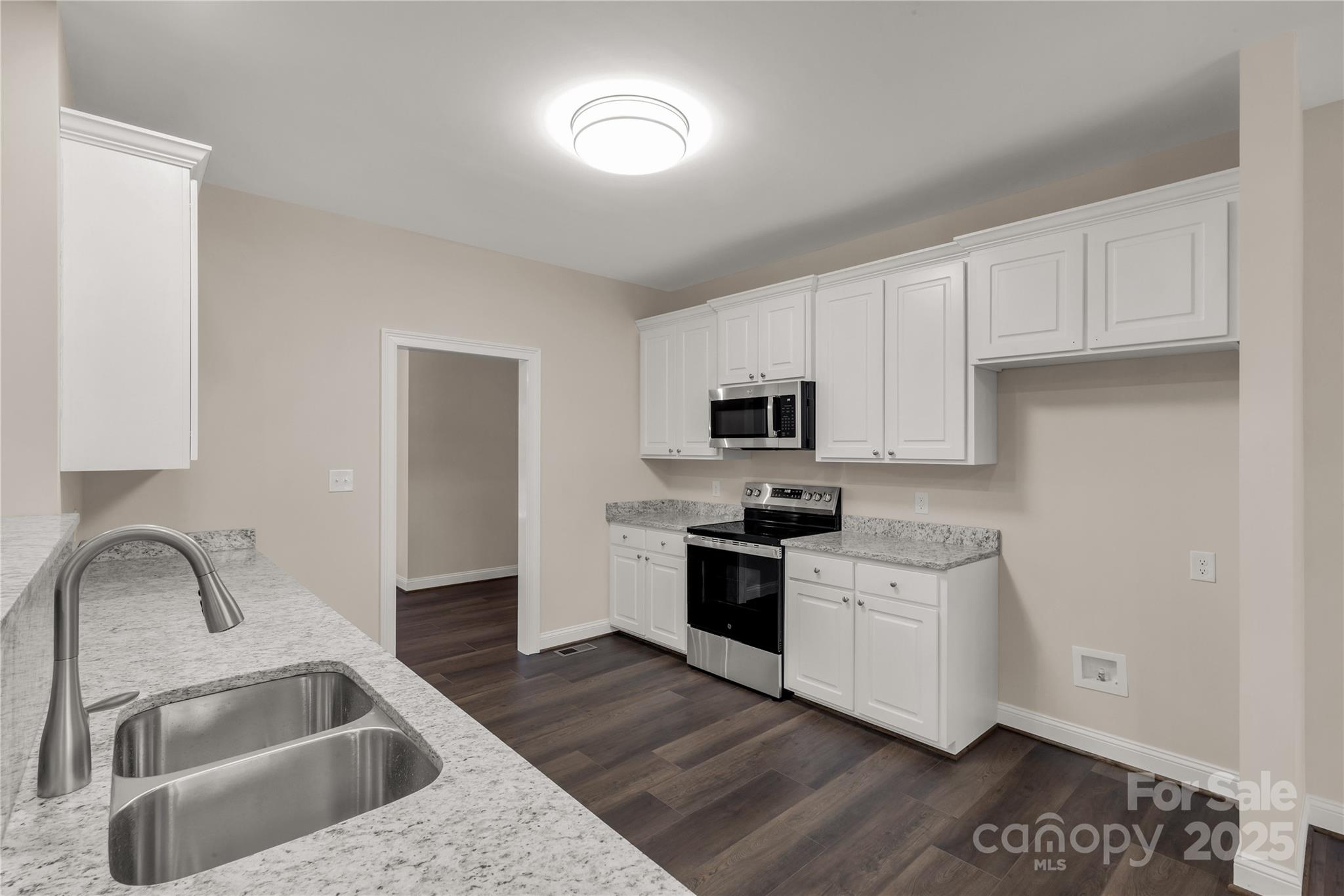 1489 Paraham Road S — York