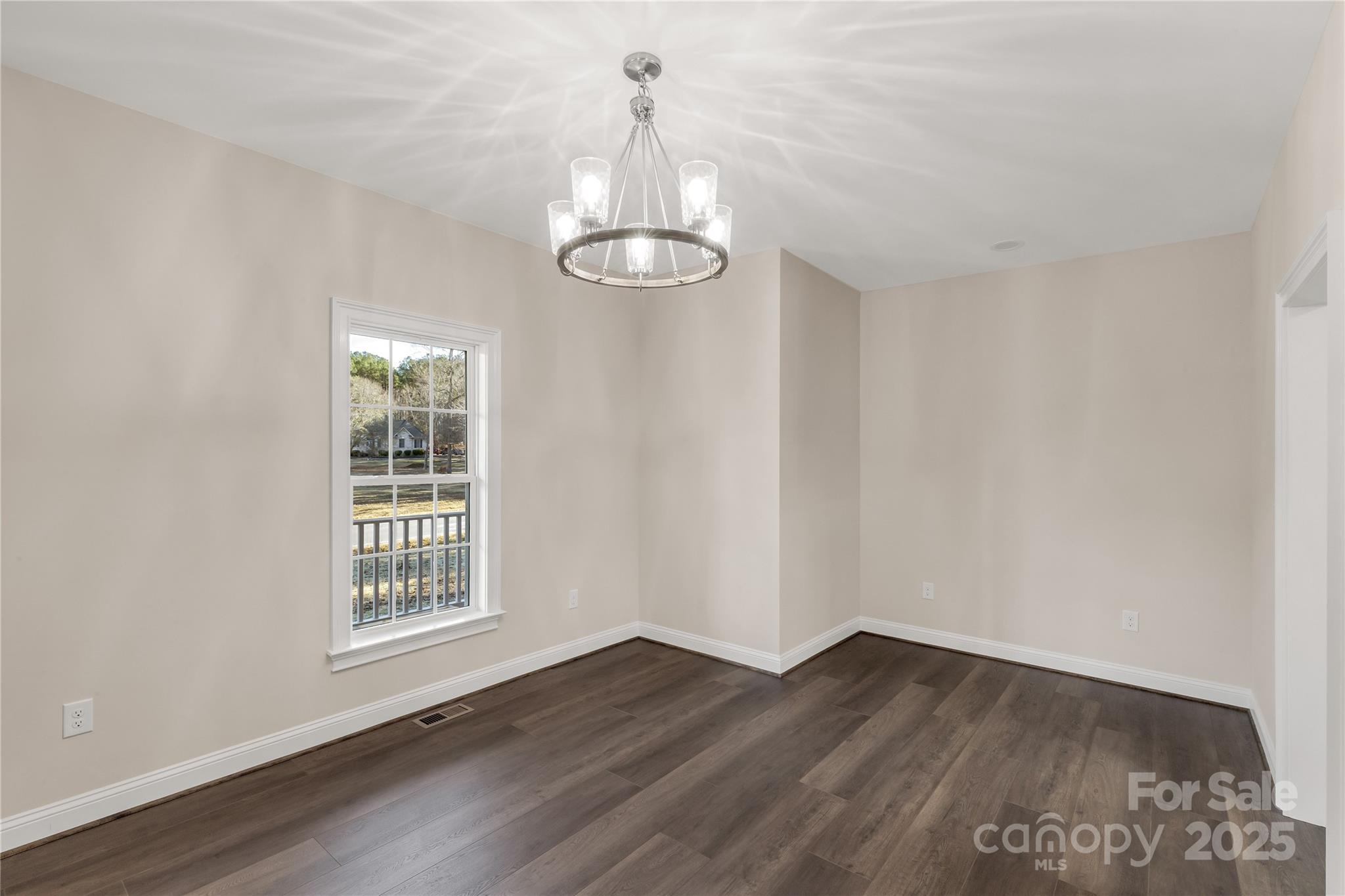 1489 Paraham Road S — York