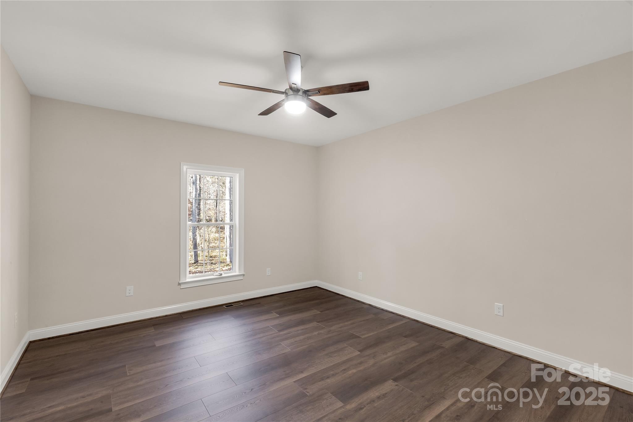 1489 Paraham Road S — York