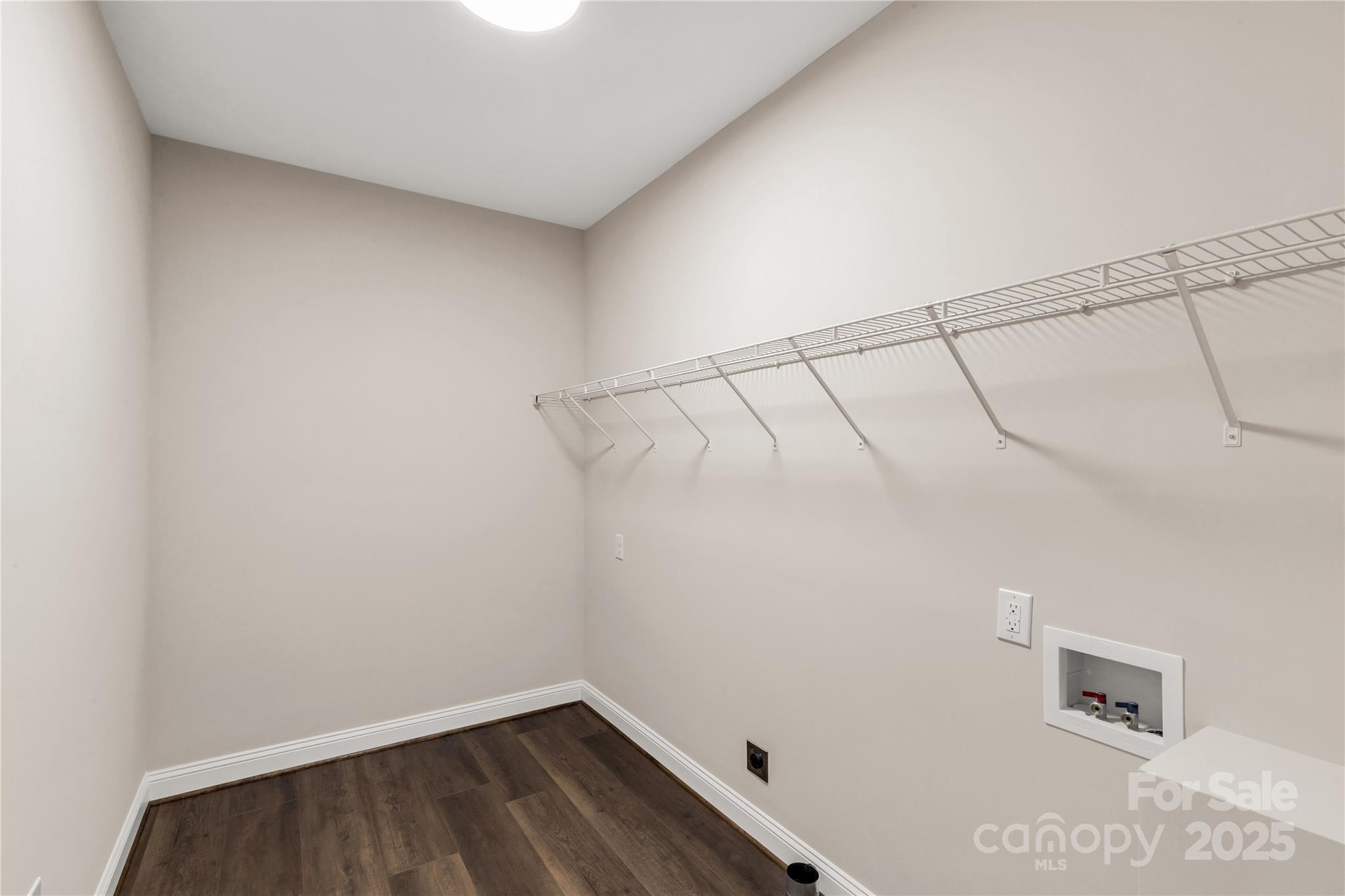 1489 Paraham Road S — York