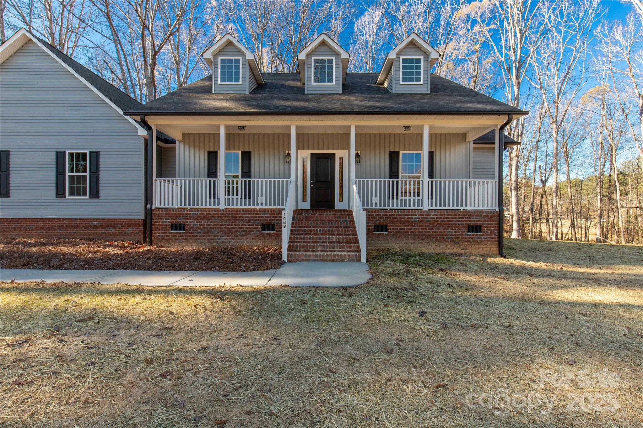 1489 Paraham Road S — York