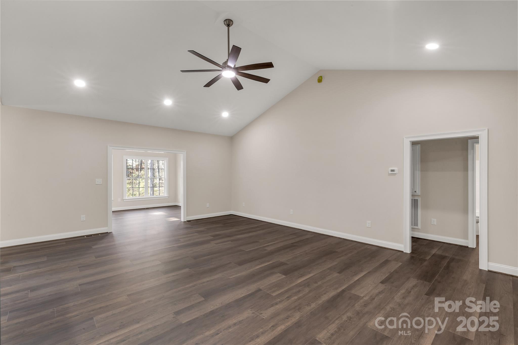 1489 Paraham Road S — York