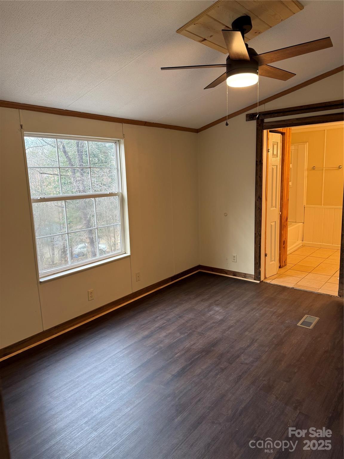 55 Twin Oaks Lane — Spruce Pine