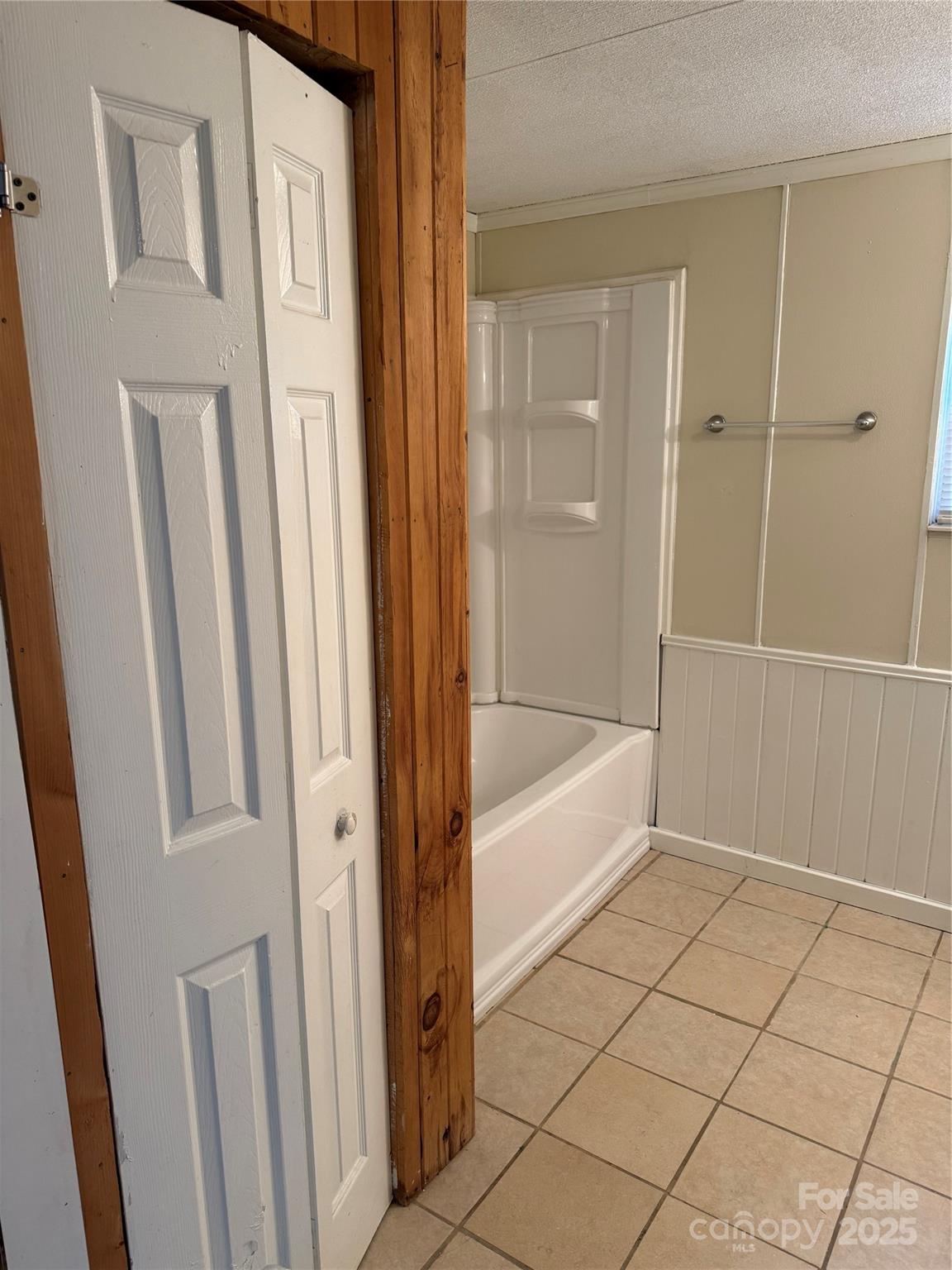 55 Twin Oaks Lane — Spruce Pine