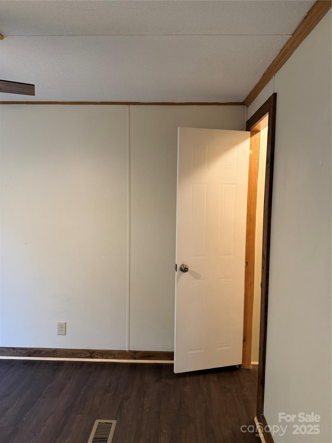 55 Twin Oaks Lane — Spruce Pine
