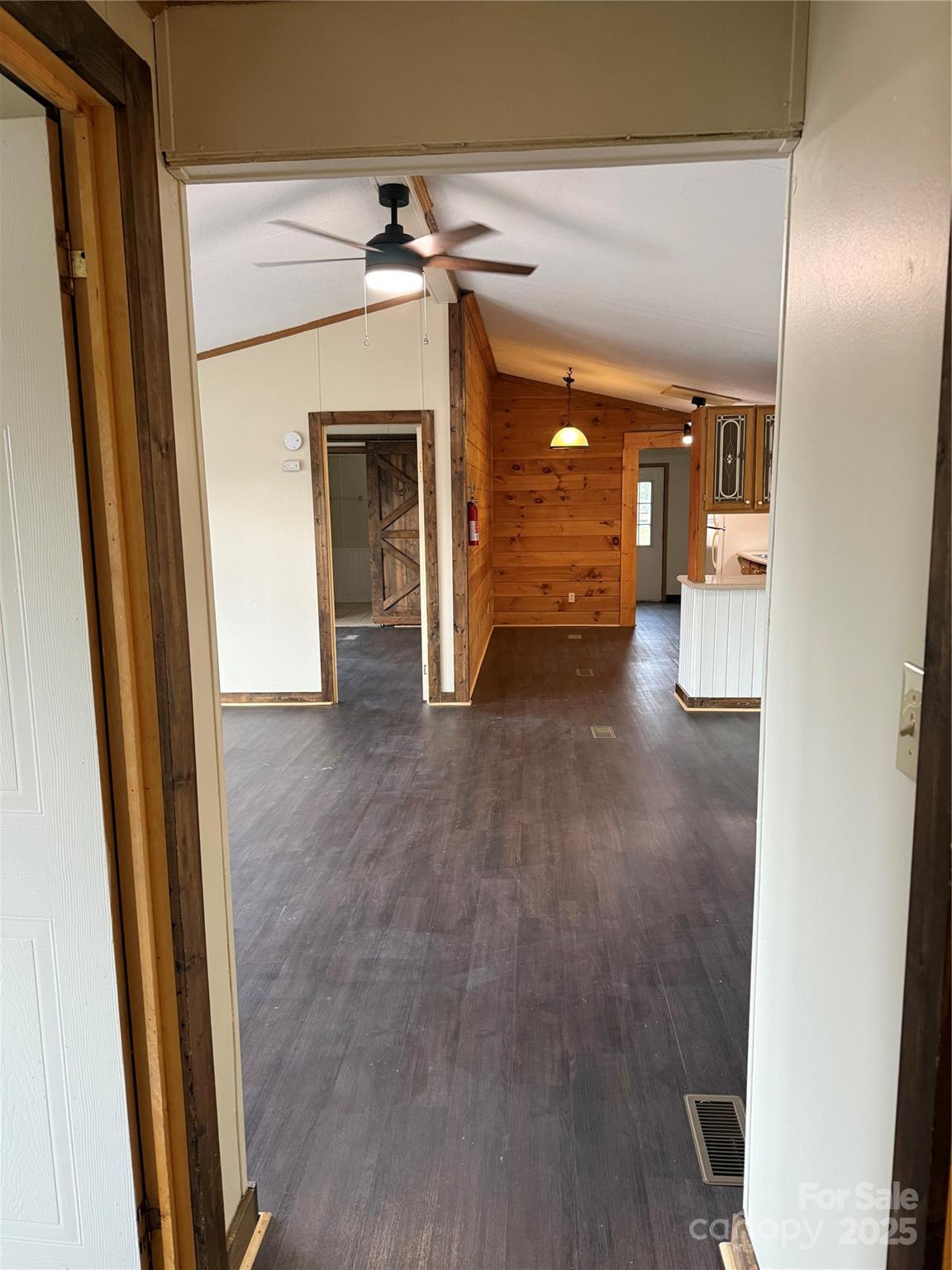 55 Twin Oaks Lane — Spruce Pine