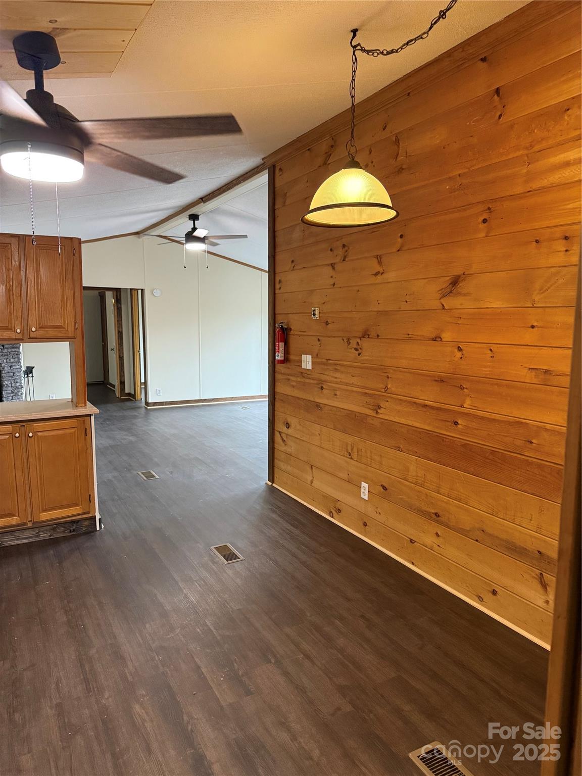 55 Twin Oaks Lane — Spruce Pine