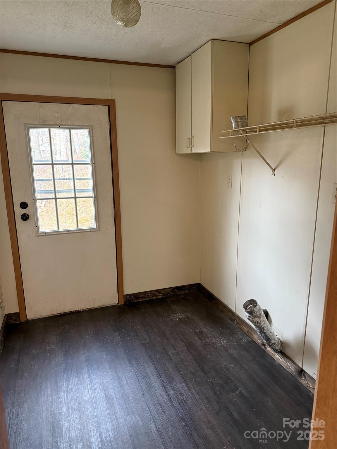 55 Twin Oaks Lane — Spruce Pine