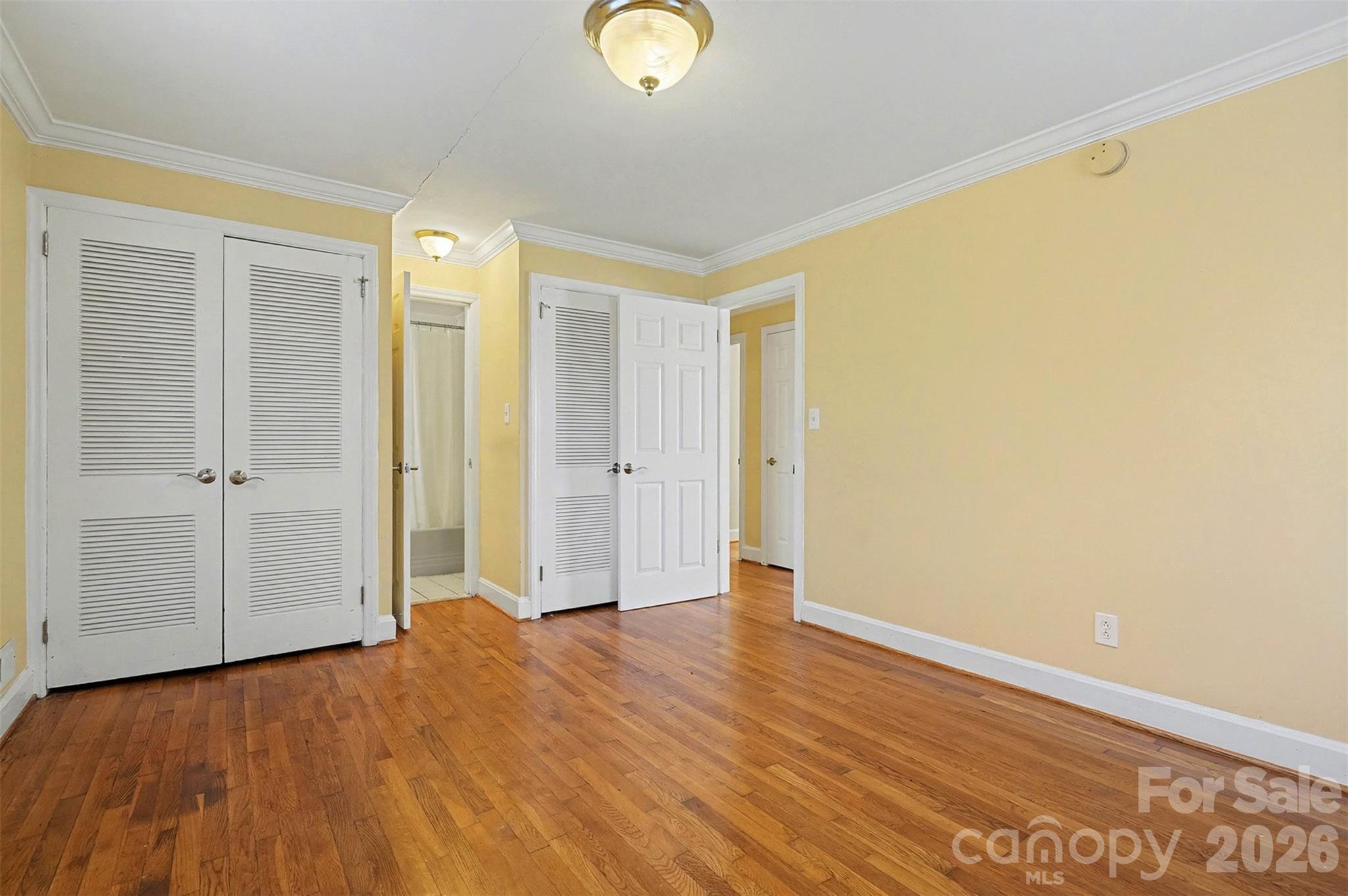 1215 Robinhood Circle — Charlotte