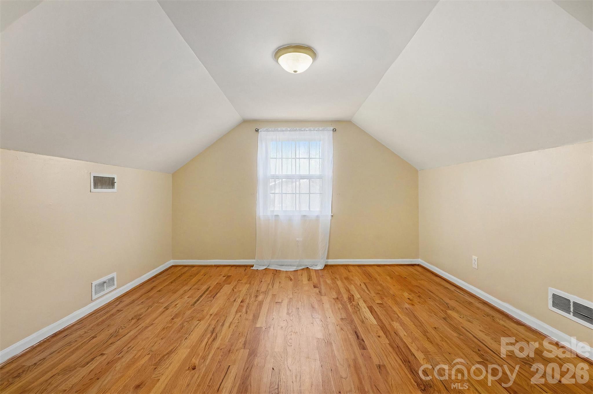 1215 Robinhood Circle — Charlotte