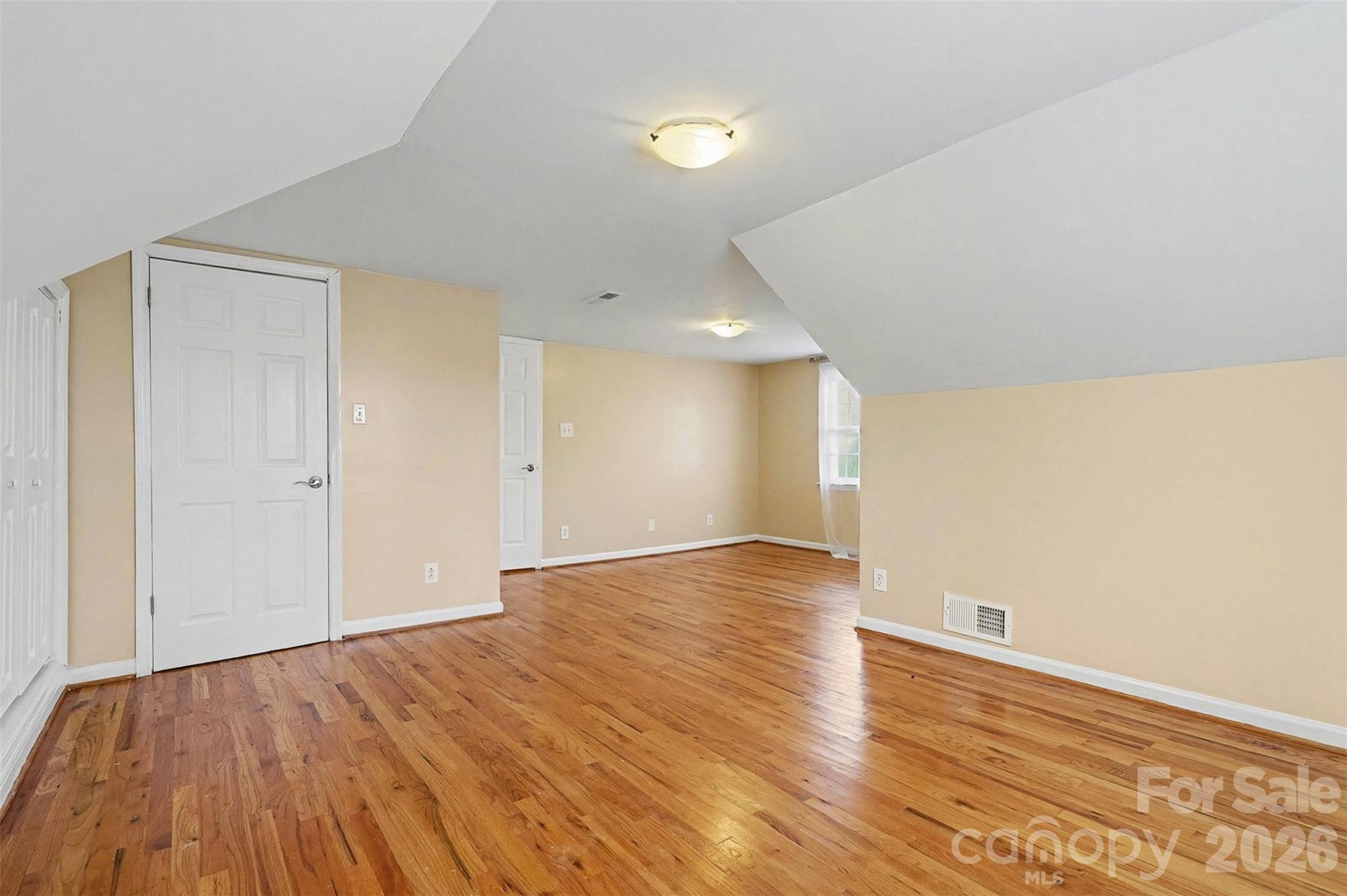1215 Robinhood Circle — Charlotte
