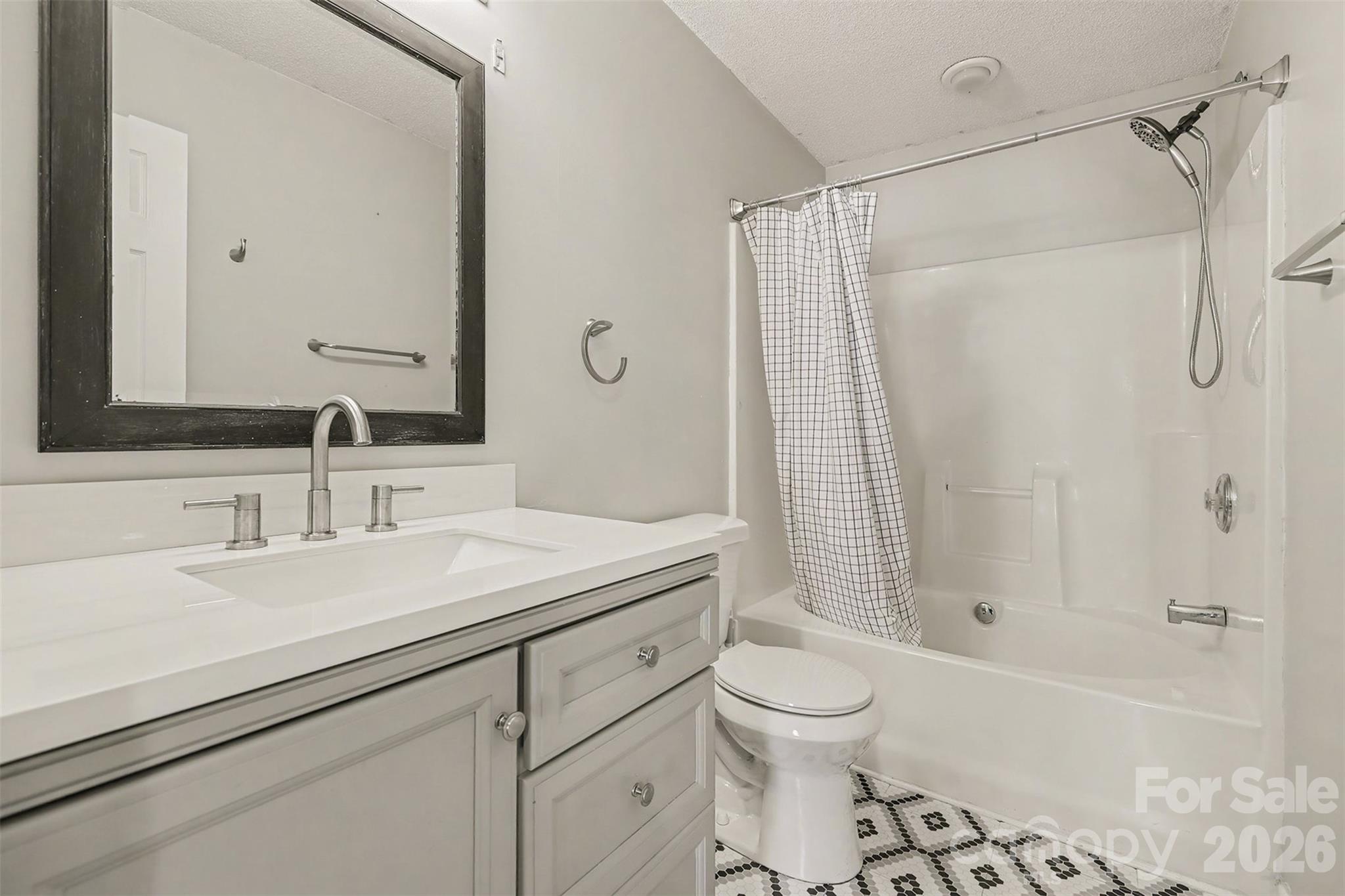4557 Antelope Lane — Charlotte