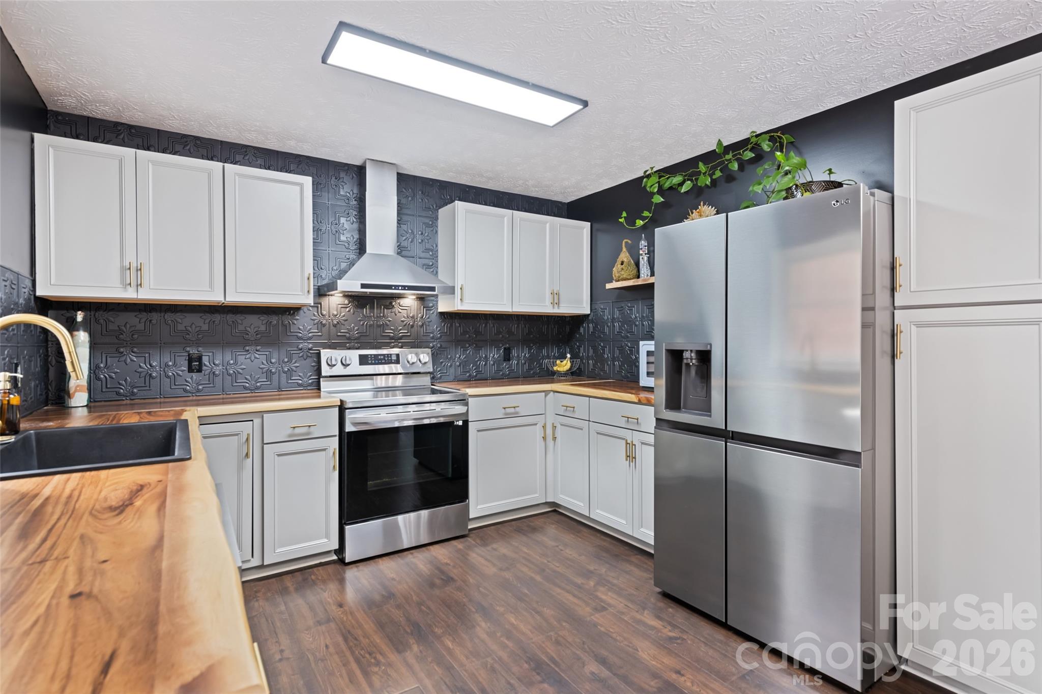 144 Pinehaven Drive — Clyde