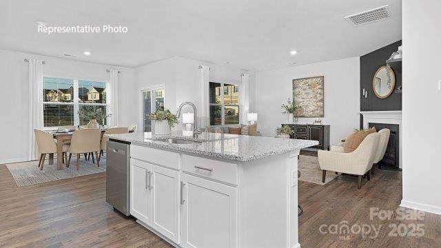 211 Mary Locke Way — Statesville