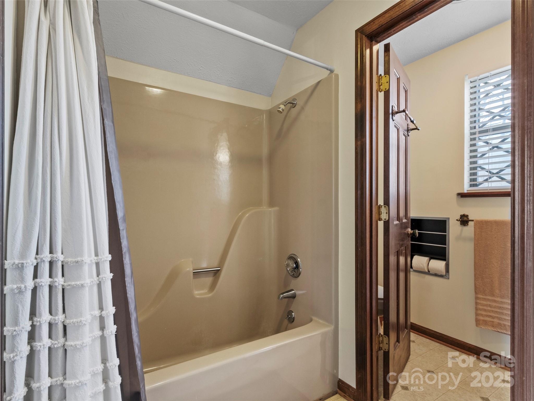 383 Overlook Drive #Alpine 2 — Burnsville