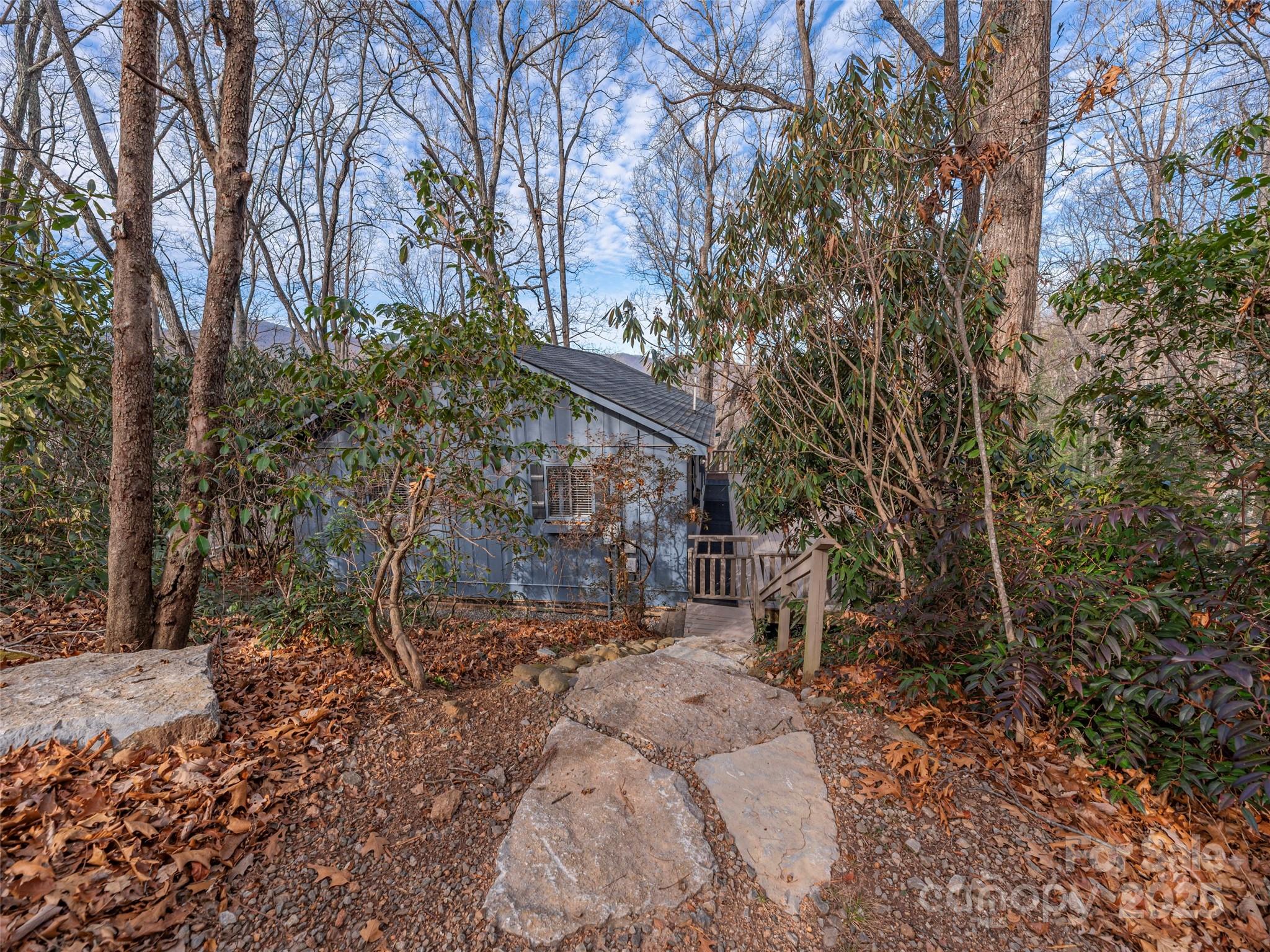 1392 Mount Chalet Road — Canton