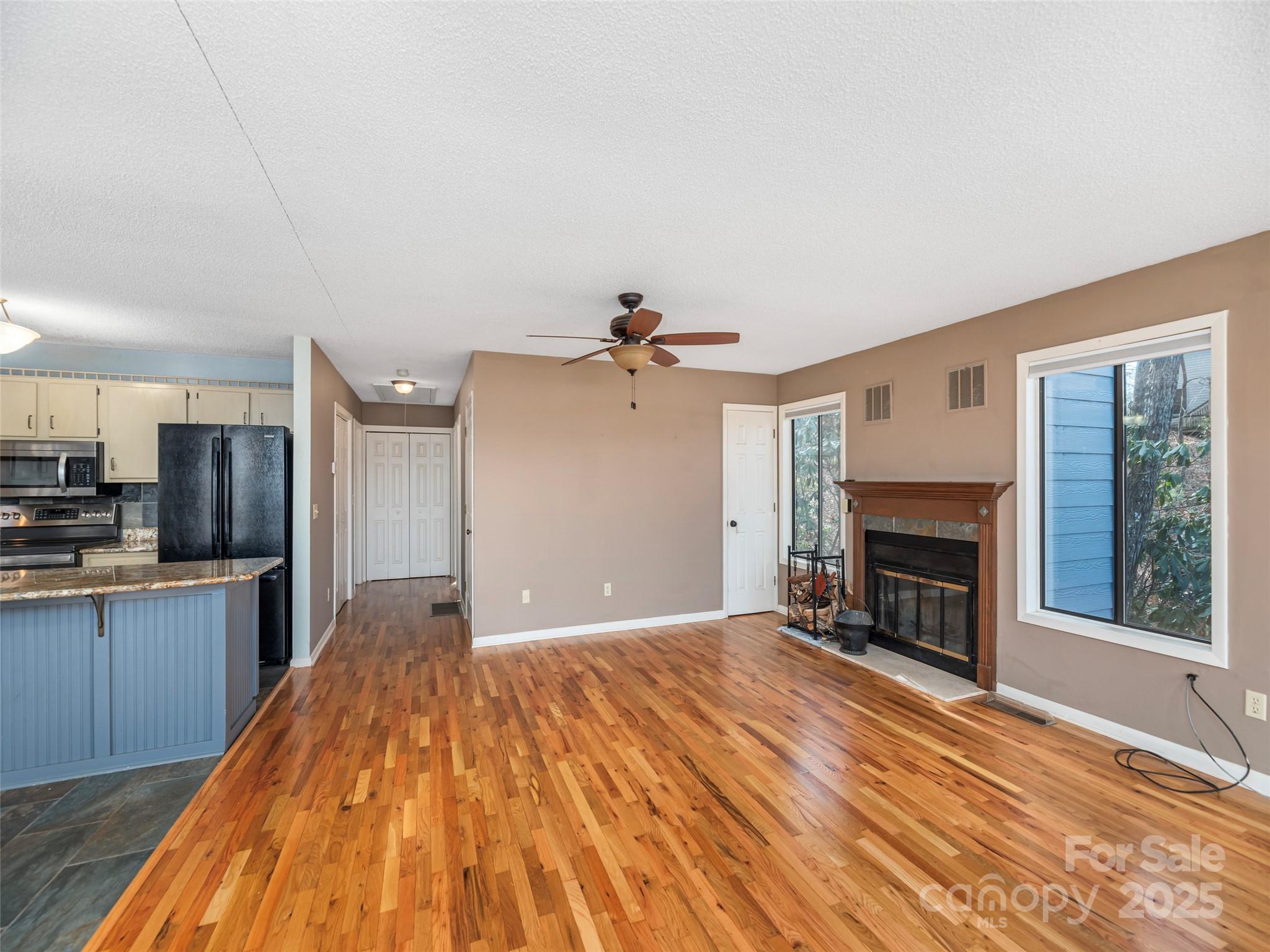 1392 Mount Chalet Road — Canton