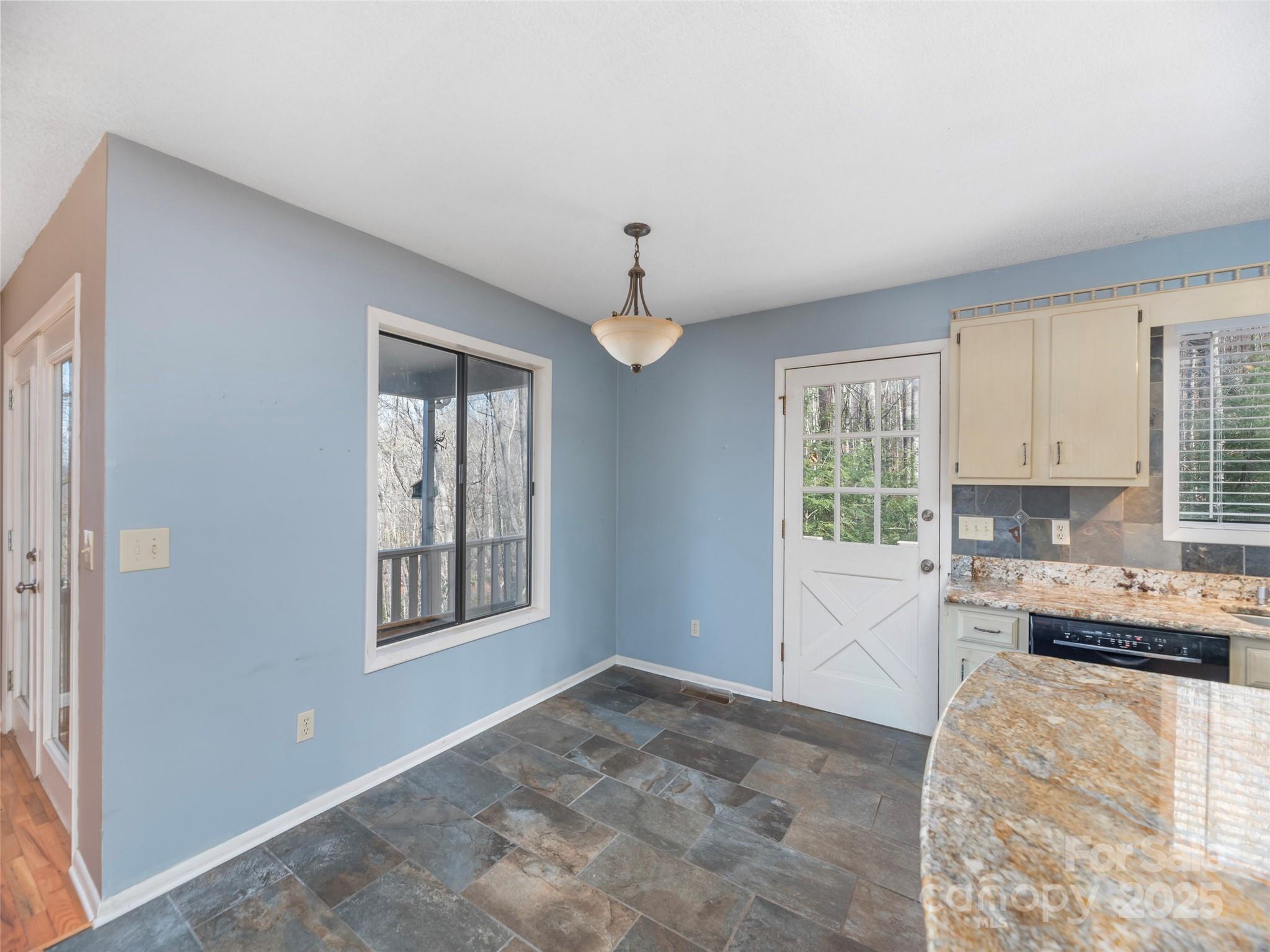 1392 Mount Chalet Road — Canton