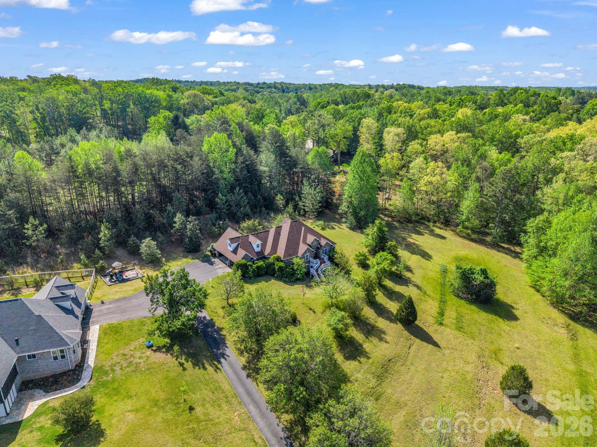 92 Rodaeo Drive — Columbus