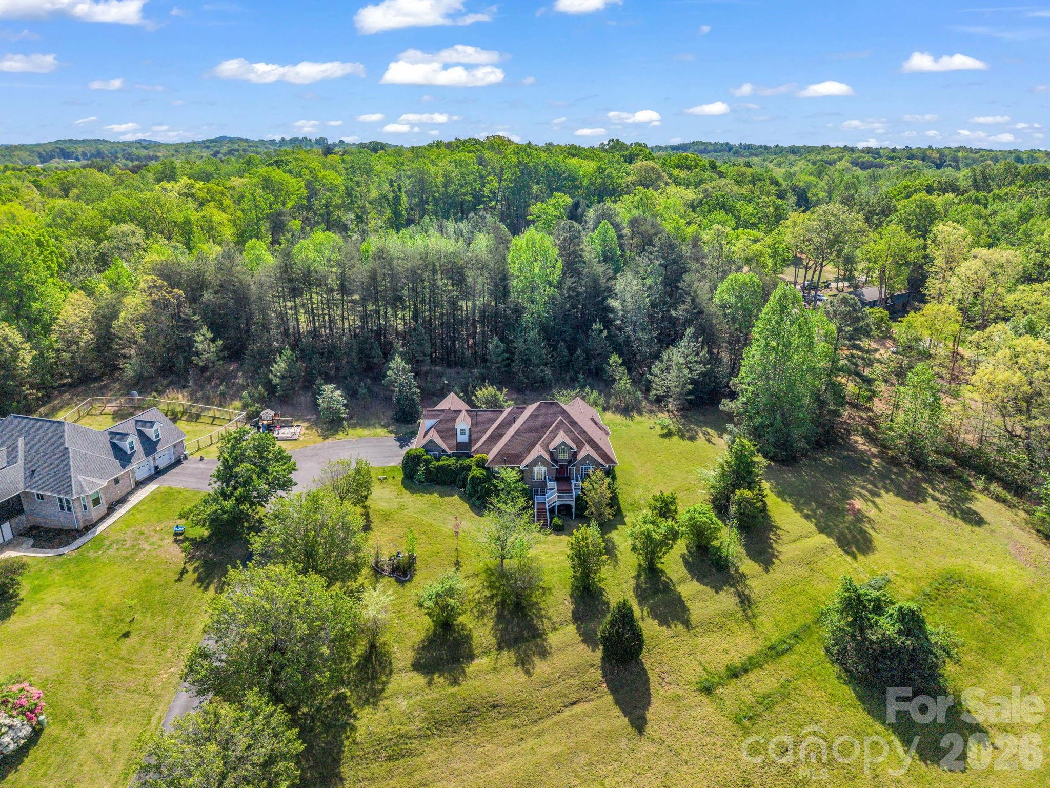 92 Rodaeo Drive — Columbus