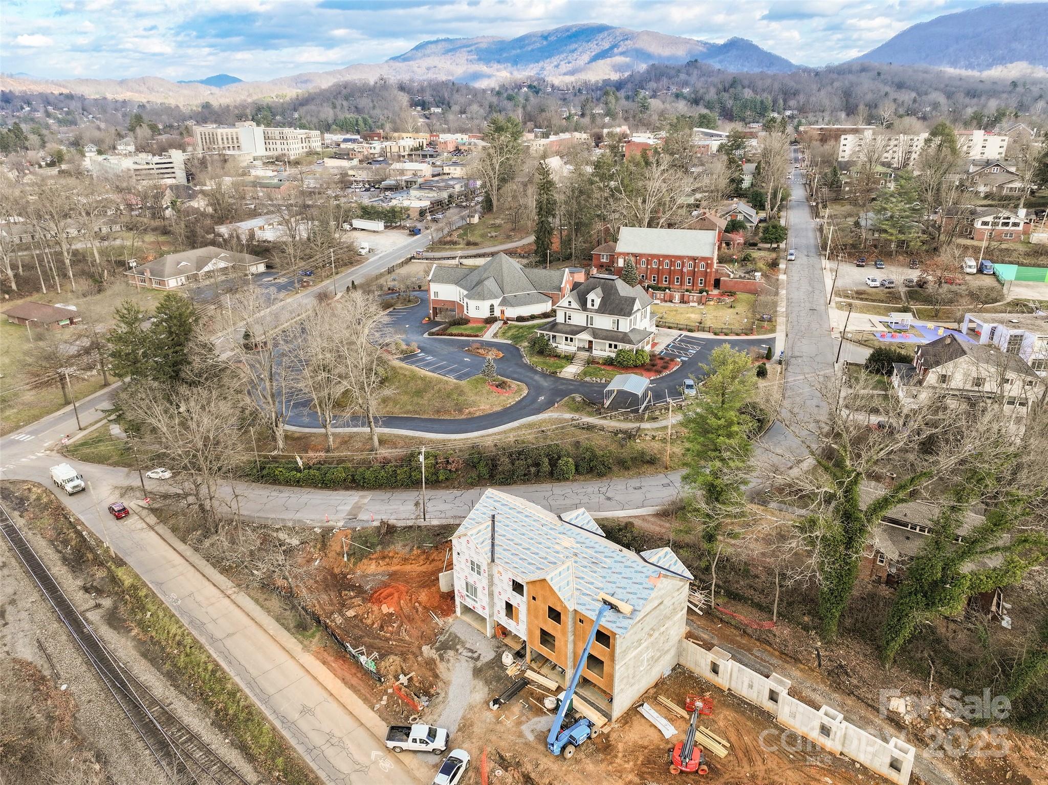 45 Richland Street — Waynesville