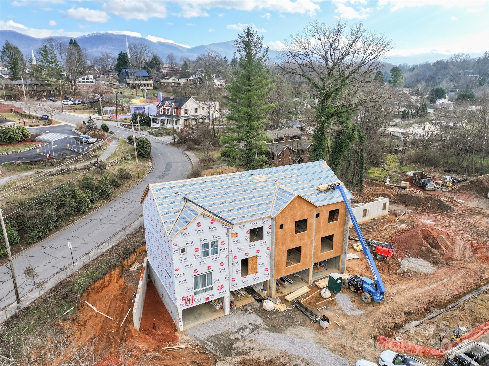 45 Richland Street — Waynesville