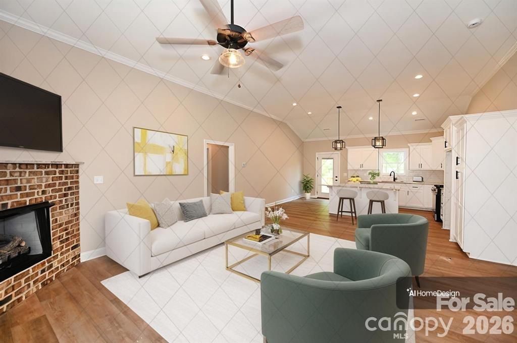 4932 Southview Drive — Hickory