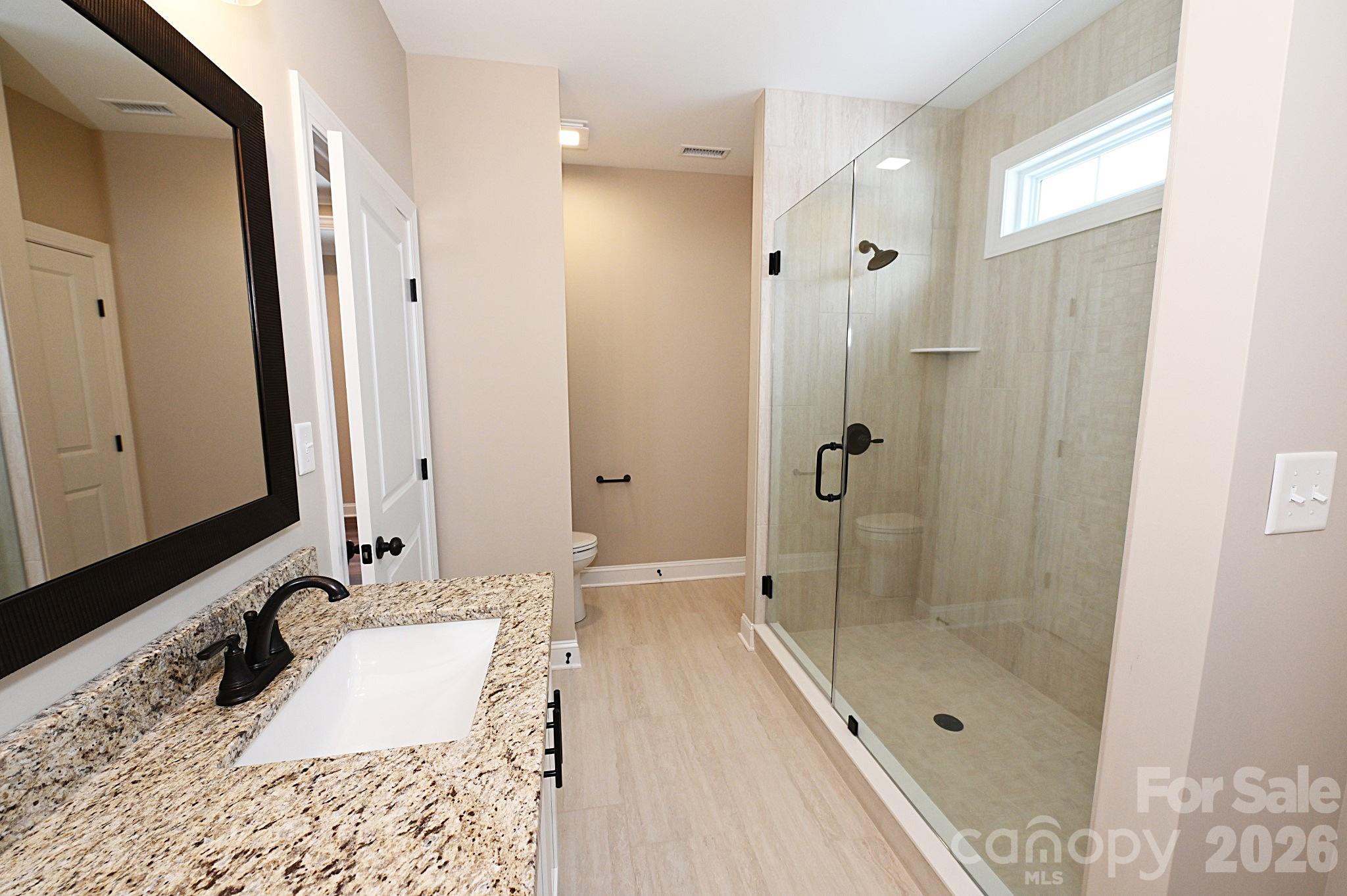 4932 Southview Drive — Hickory
