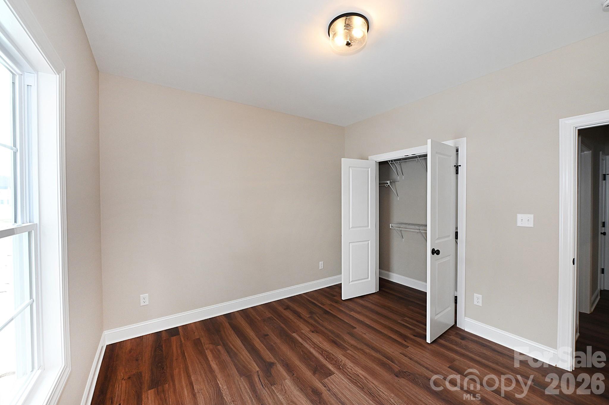 4932 Southview Drive — Hickory