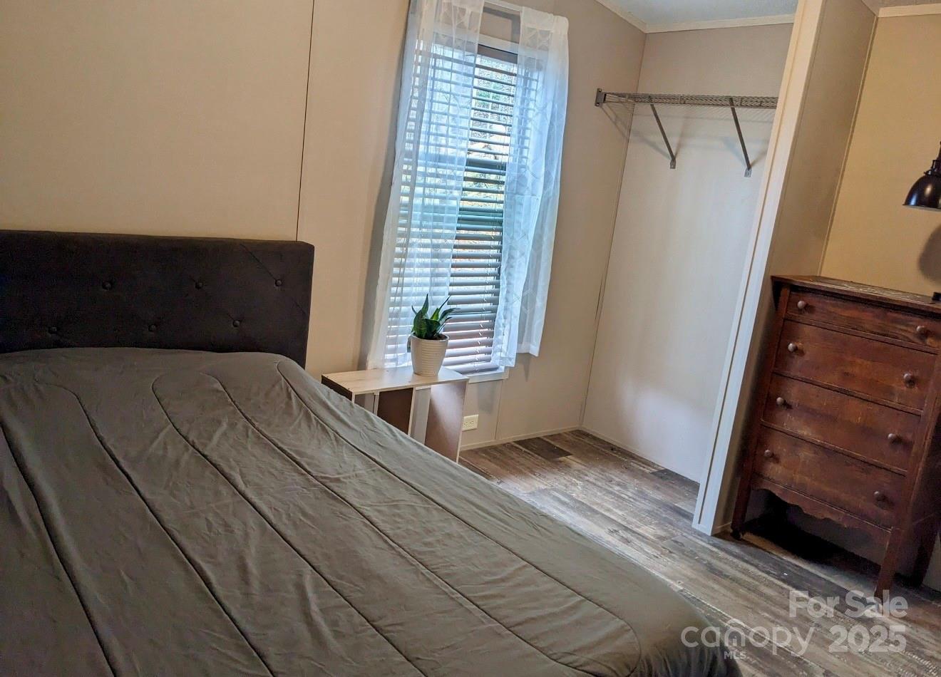 2828 E Pine Street — Mount Airy