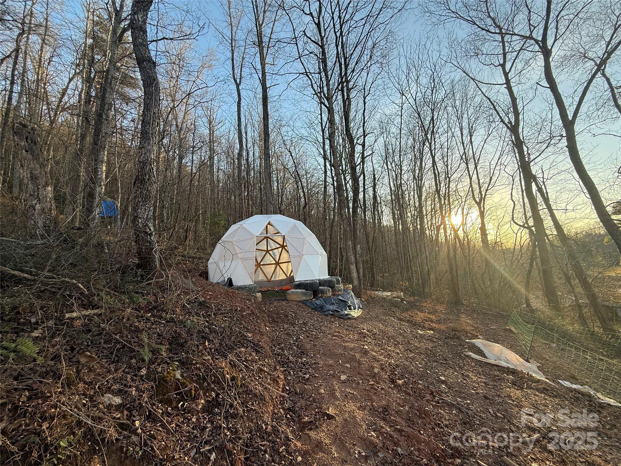 2828 E Pine Street — Mount Airy