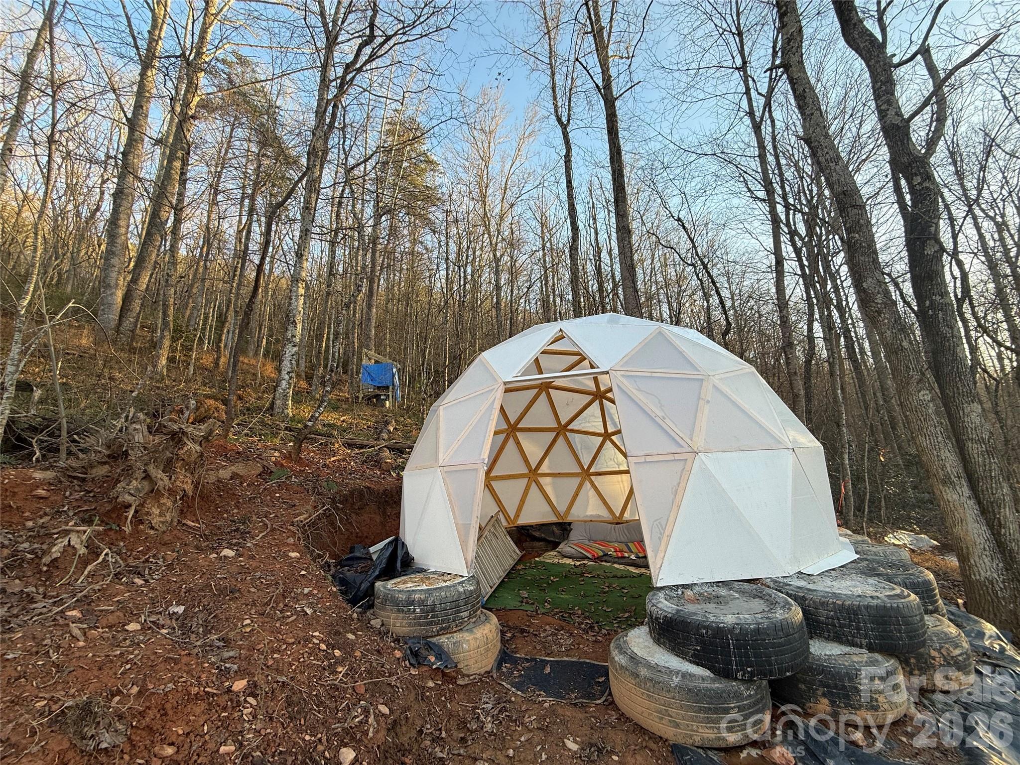 2828 E Pine Street — Mount Airy